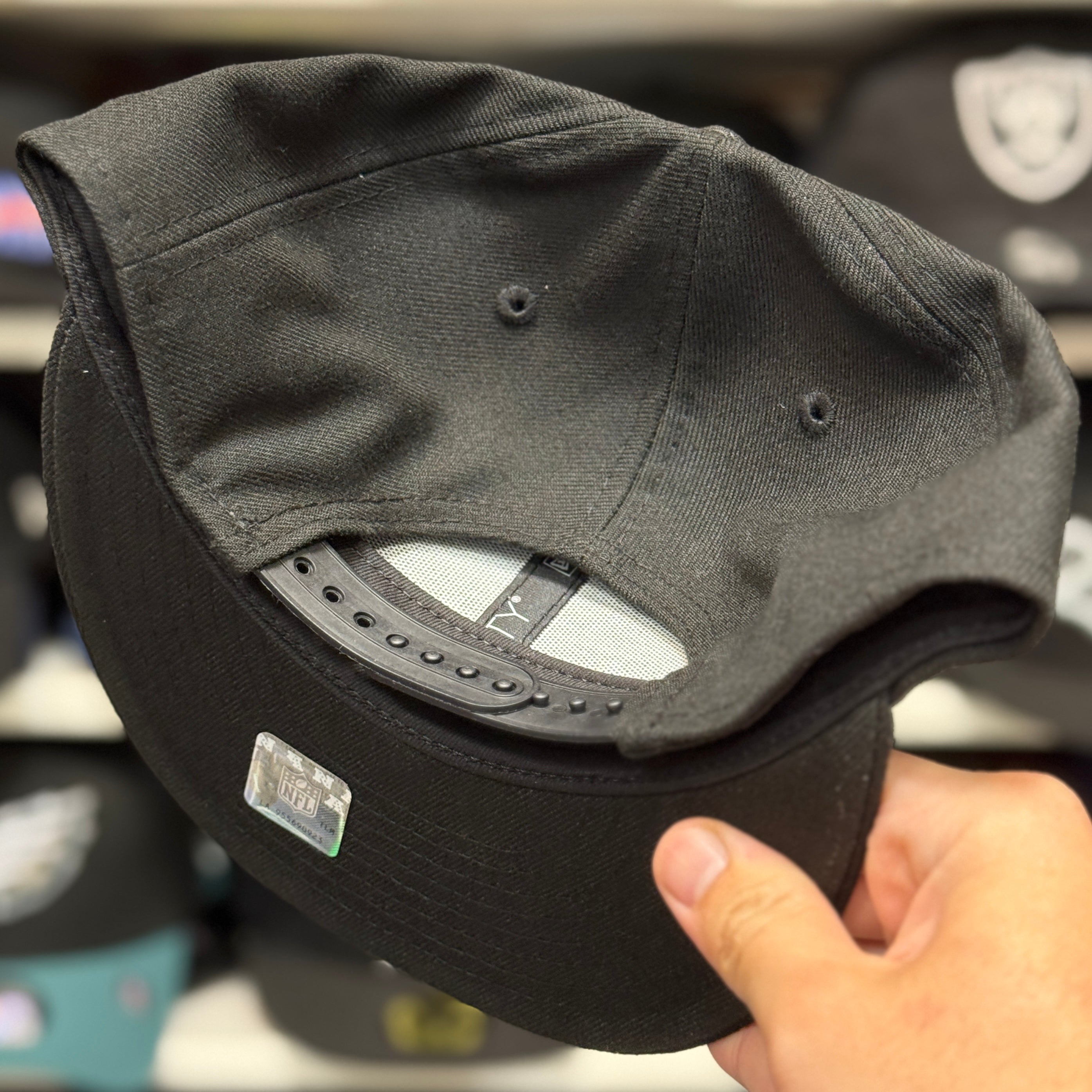 New Era Miami Dolphins Black 9FIFTY Snapback - Product Image