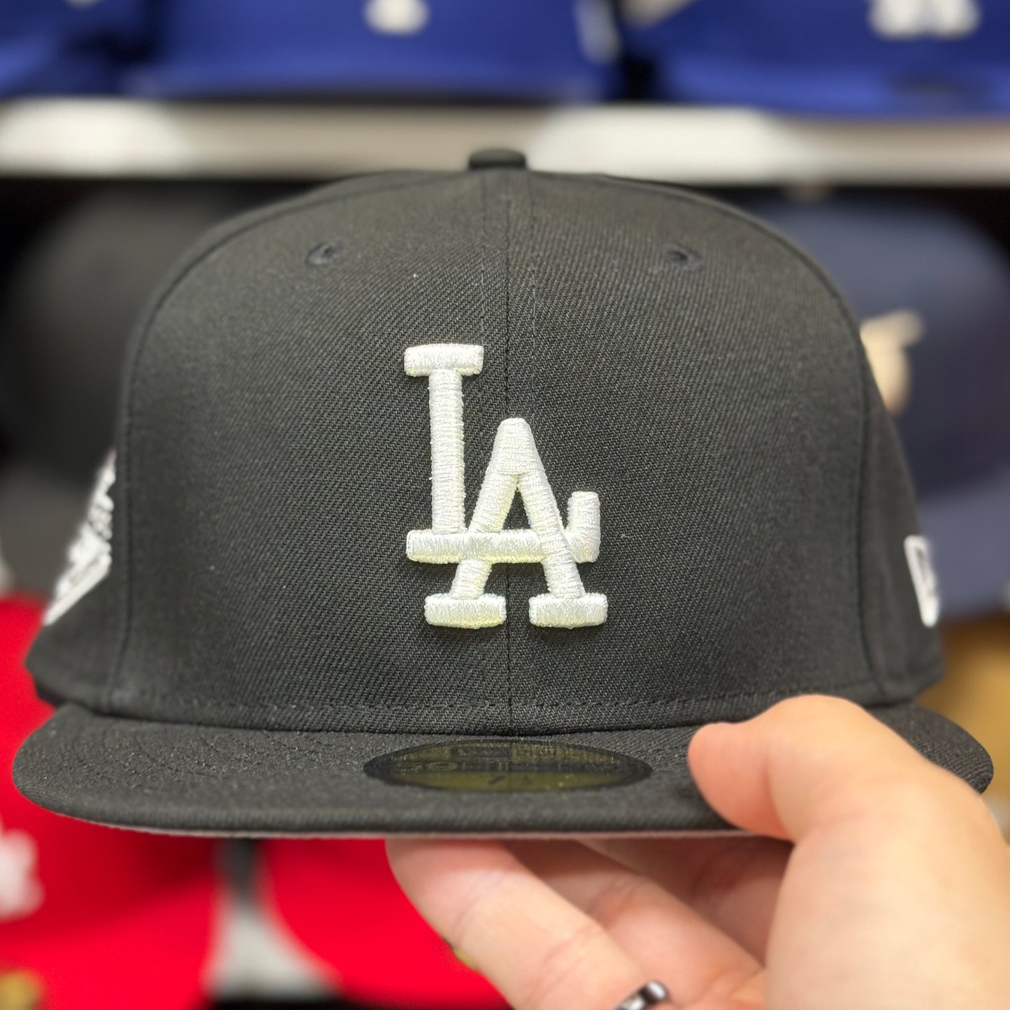 New Era Los Angeles Dodgers '2025 World Series Champions' Black 59FIFTY Fitted Hat - Product Image