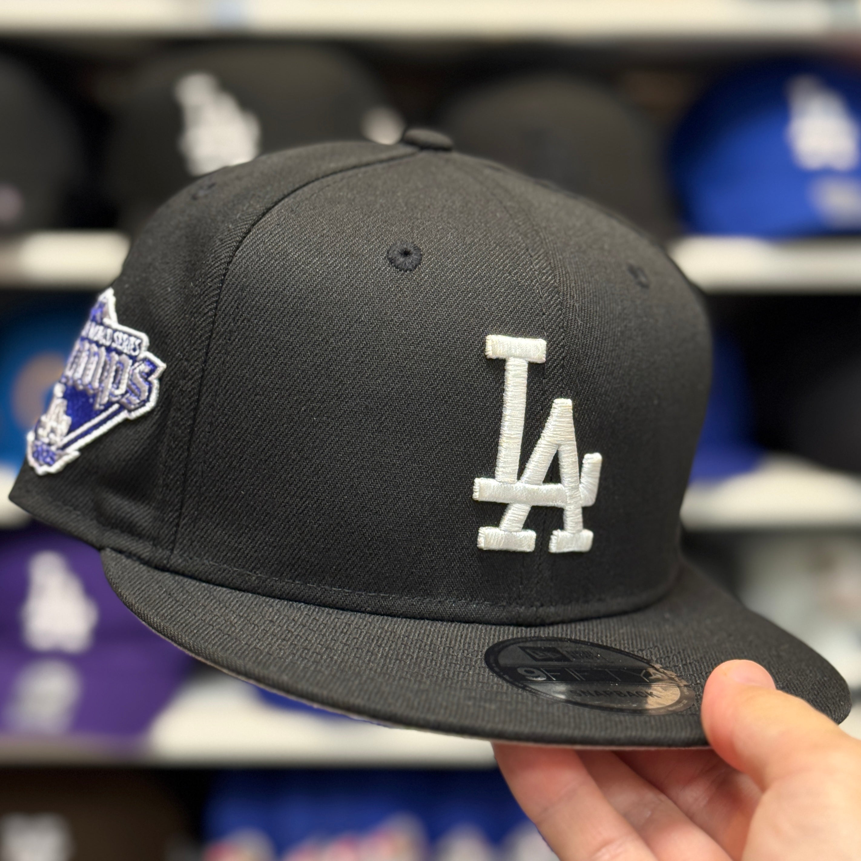 New Era Los Angeles Dodgers 'Back to Back World Series Champions' Black 9FIFTY Snapback - Product Image