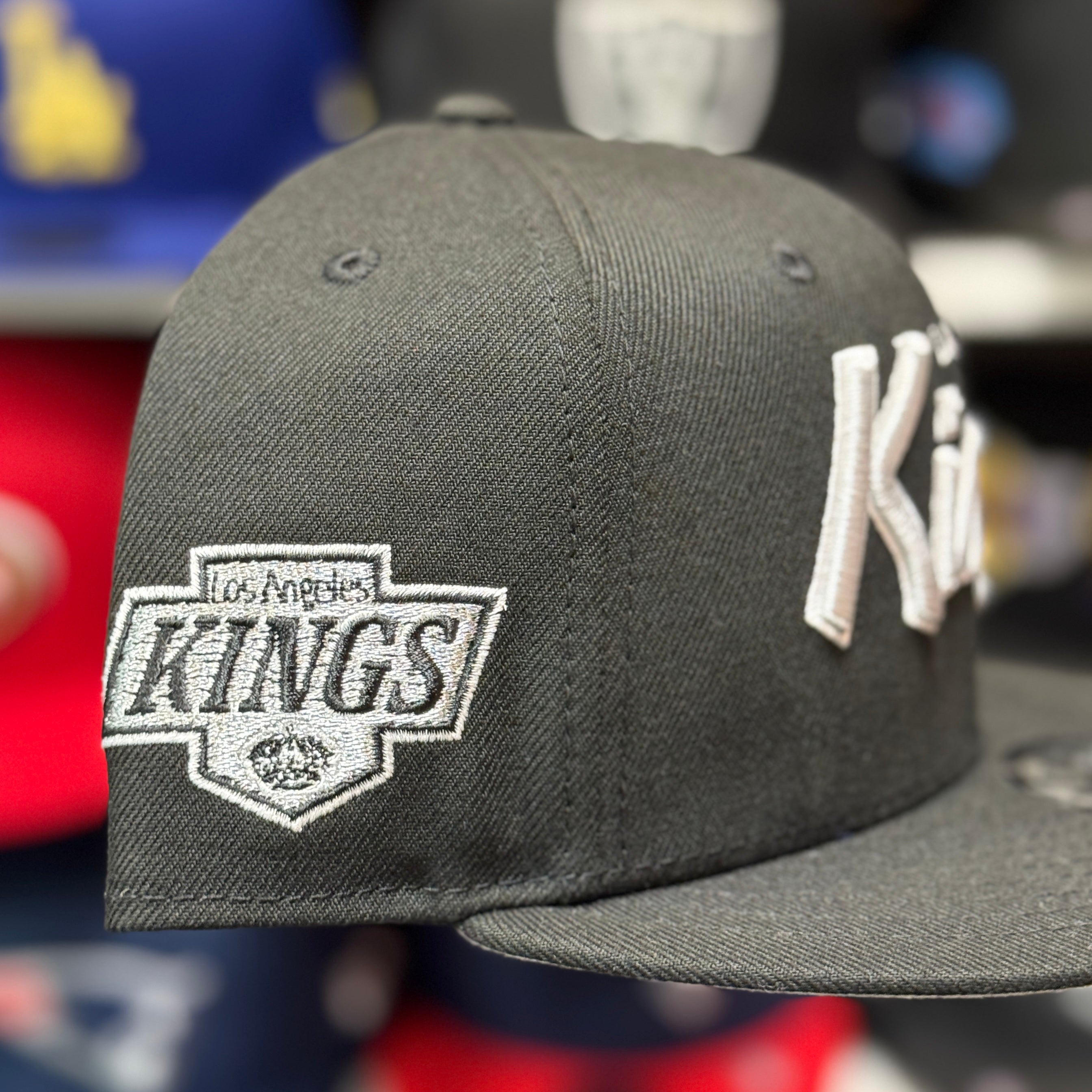 New Era Los Angeles Kings 'Script Logo' Black 9FIFTY Snapback - Product Image