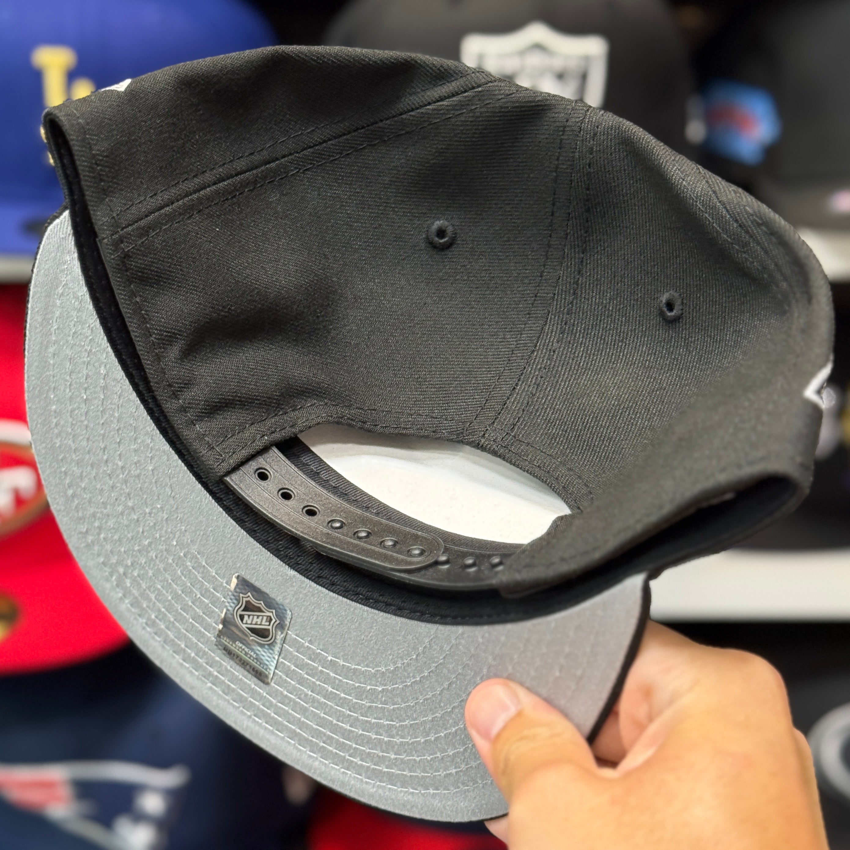 New Era Los Angeles Kings 'Script Logo' Black 9FIFTY Snapback - Product Image