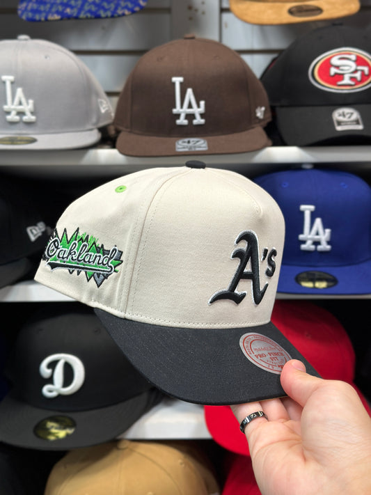 Oakland Athletics MLB Snapback | Mitchell & Ness Pro Pitch | Creme/Black