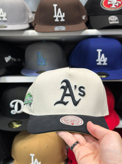 Oakland Athletics MLB Snapback | Mitchell & Ness Pro Pitch | Creme/Black