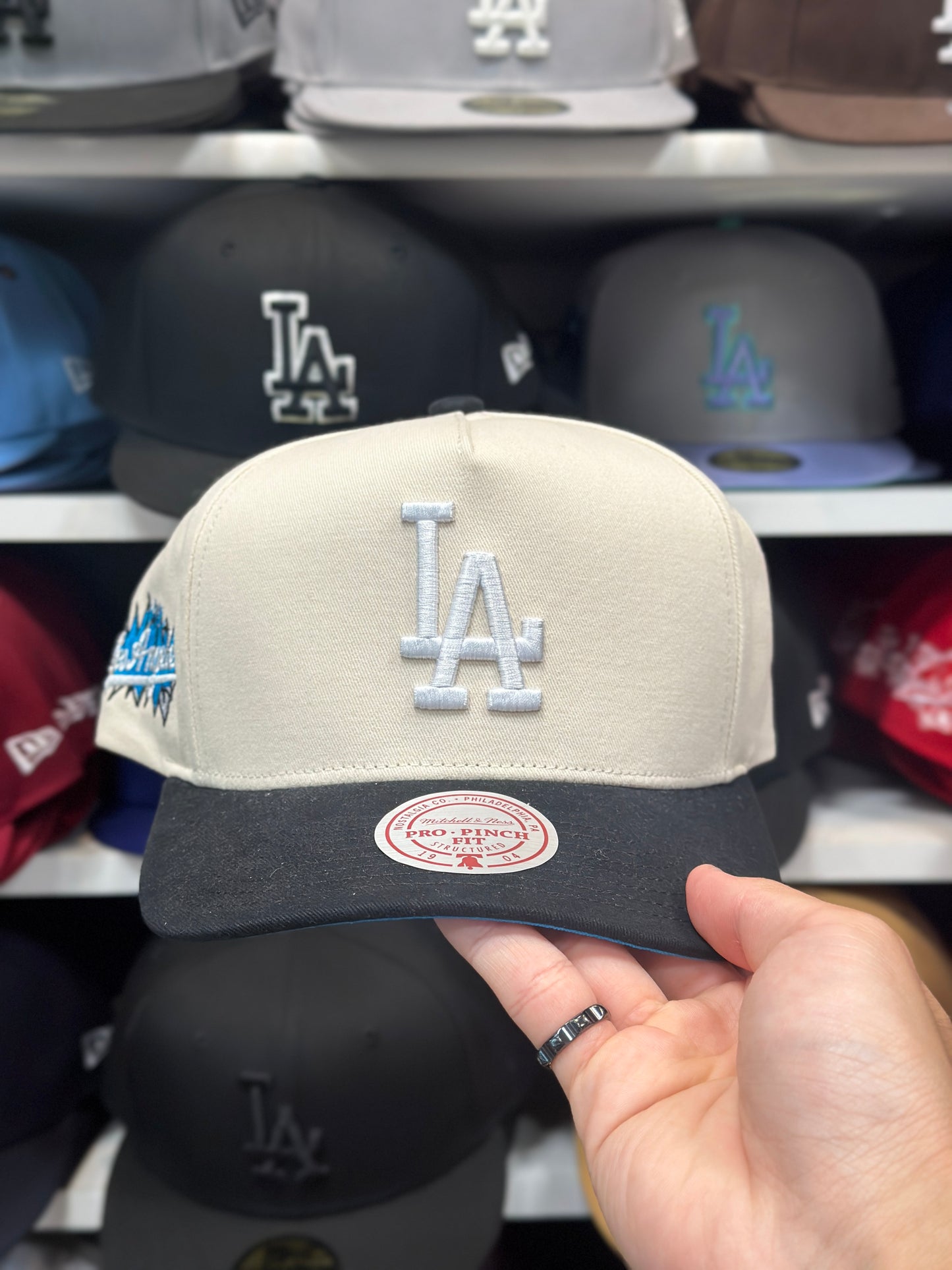 LA Dodgers MLB Snapback | Mitchell & Ness Pro Pitch Adjustable Cap | Creme/Black