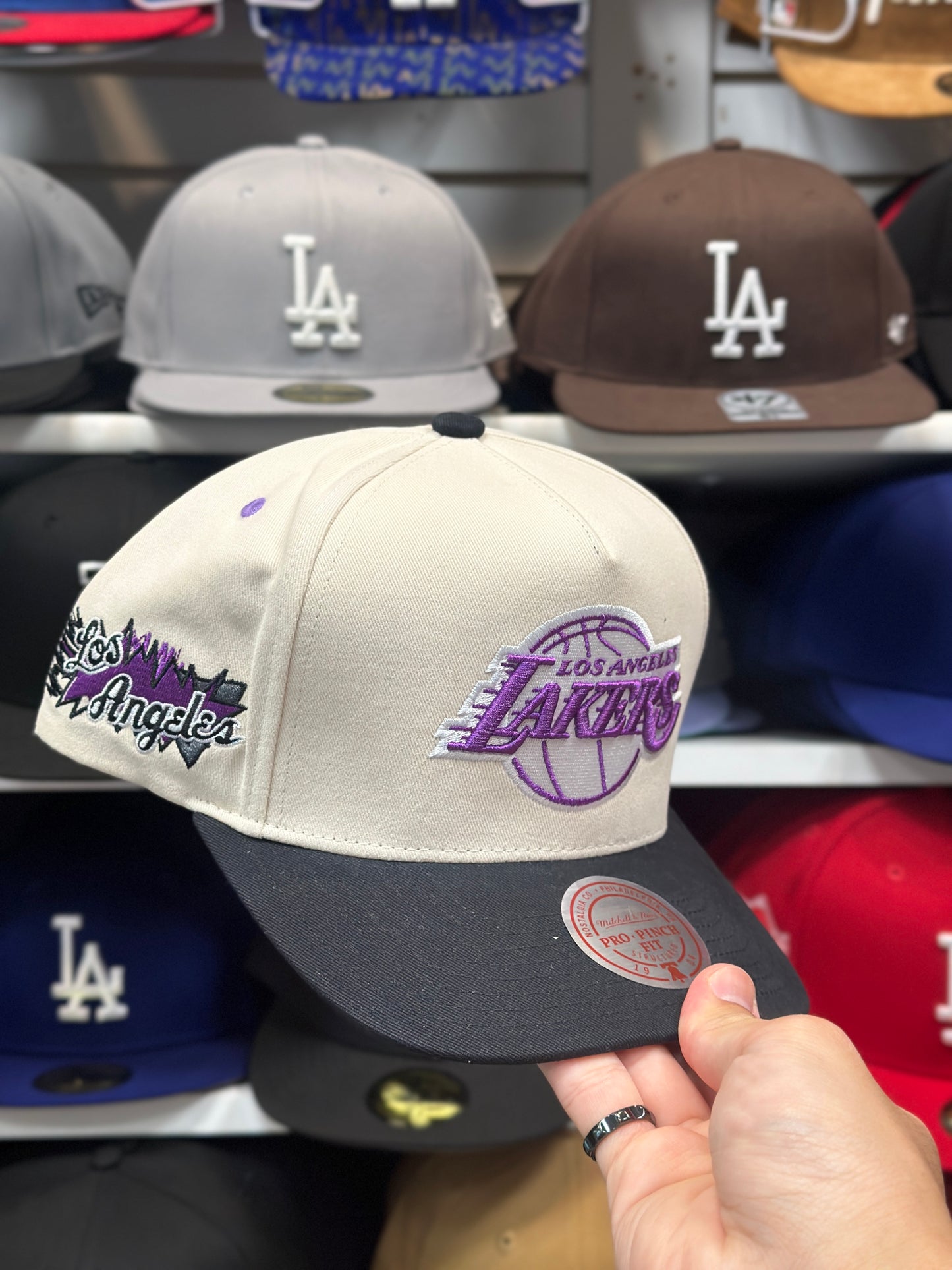 LA Lakers NBA Snapback | Mitchell & Ness Pro Pitch Adjustable Hat | Creme/Black