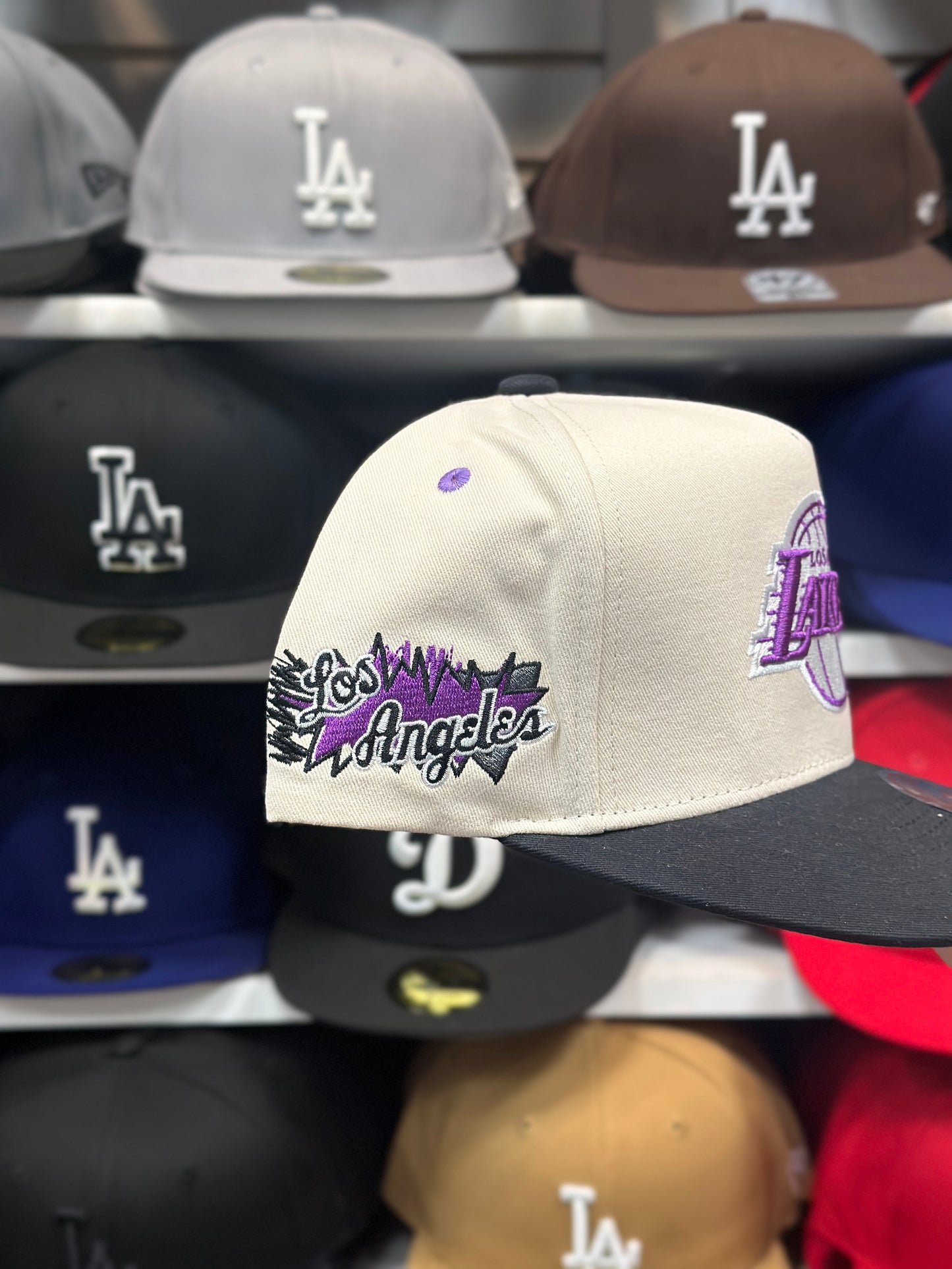 LA Lakers NBA Snapback | Mitchell & Ness Pro Pitch Adjustable Hat | Creme/Black