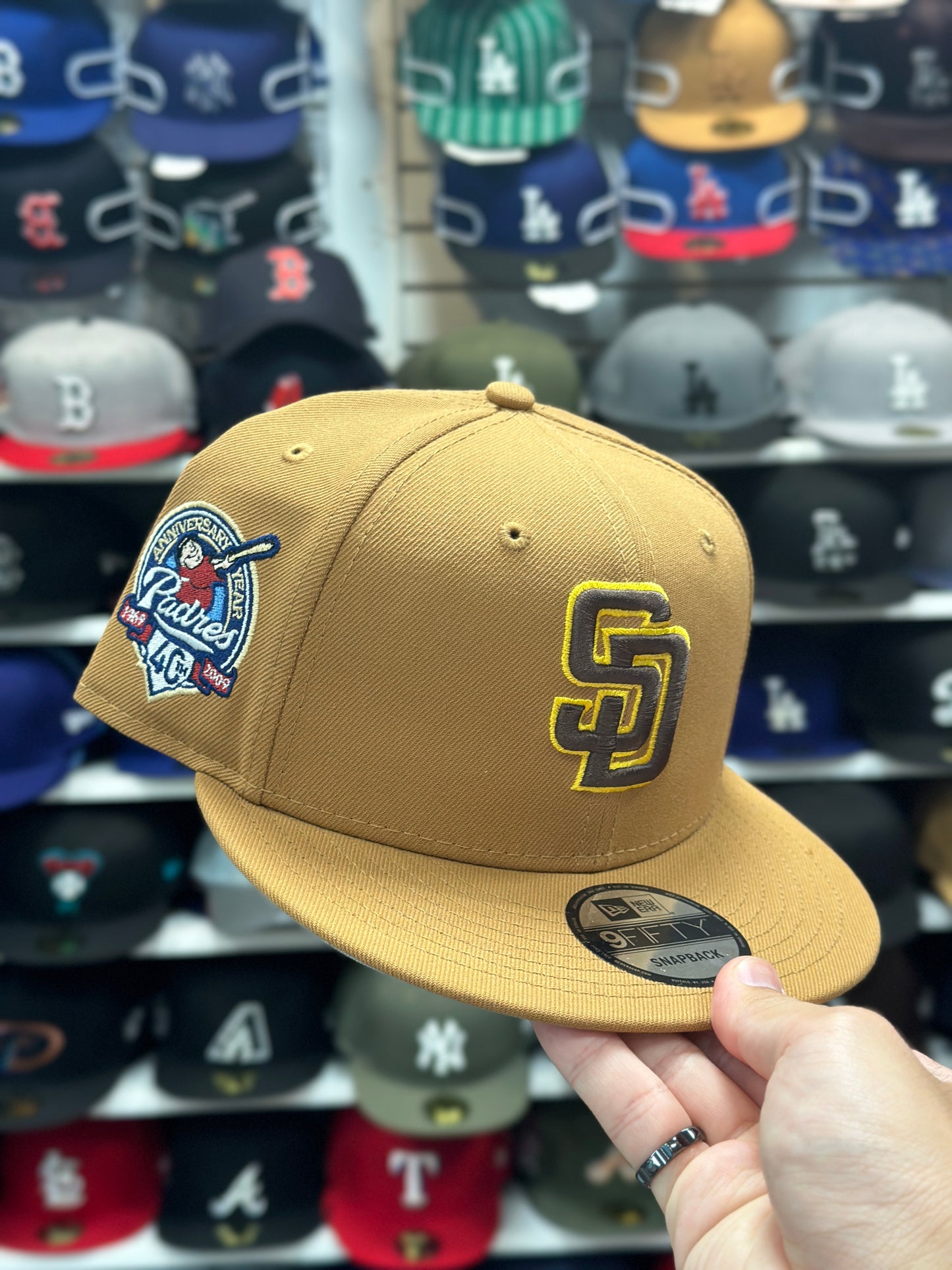 San Diego Padres MLB 40th Anniversary Side Patch | New Era 9FIFTY Snapback | Beige