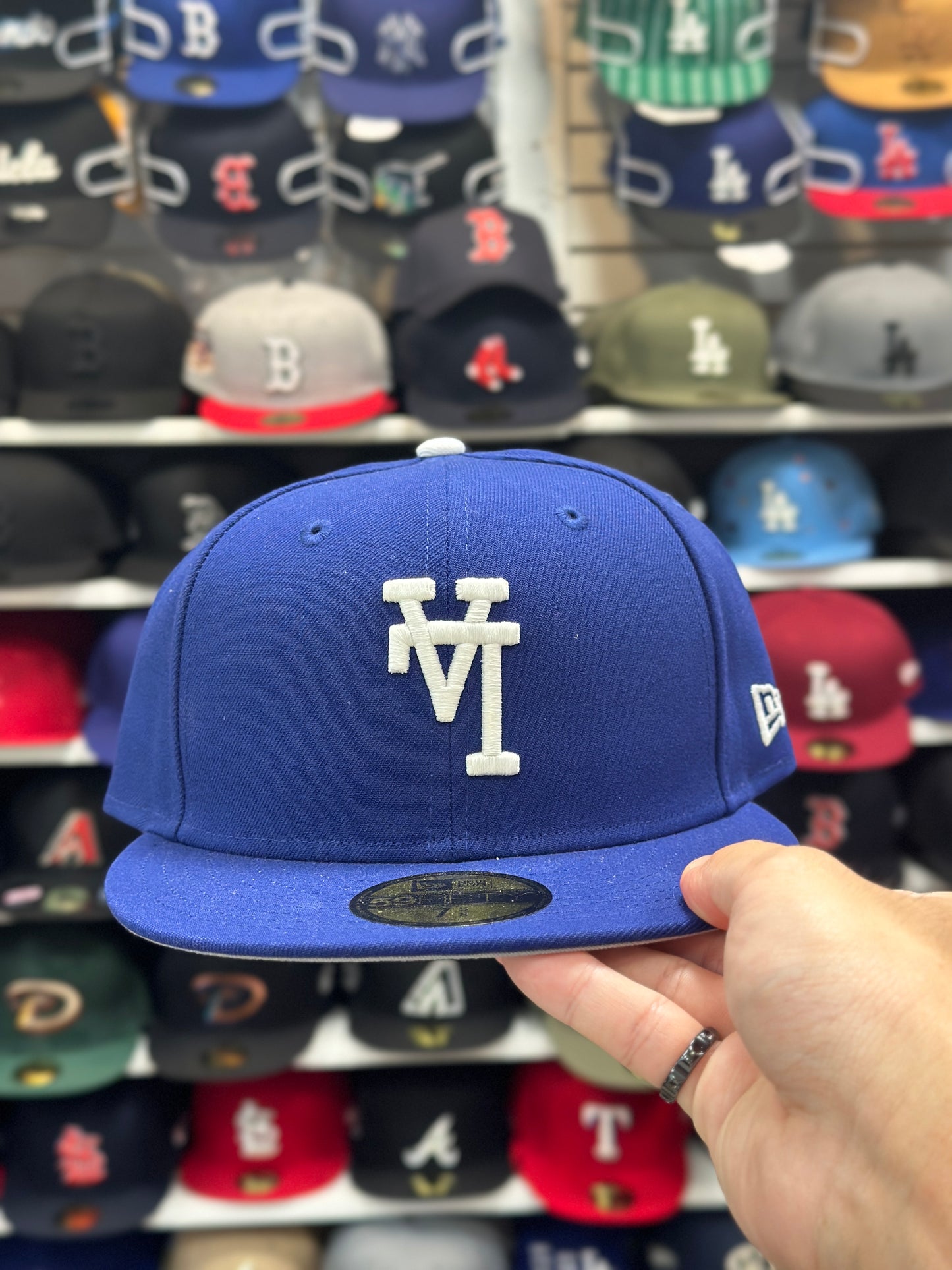 LA Dodgers MLB Upside Down Reverse Logo Fitted Cap | New Era 59FIFTY Sized Hat | Blue