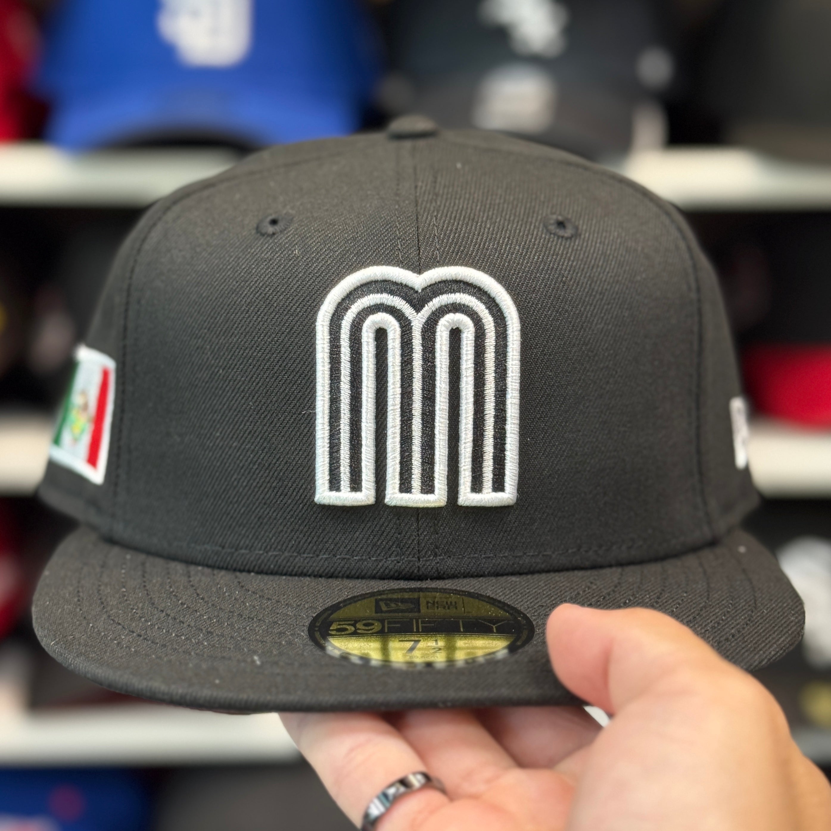New Era Mexico World Baseball Classics Black 59FIFTY Fitted Hat - Product Image