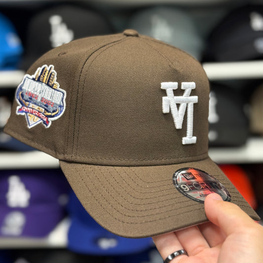 New Era Los Angeles Dodgers '40th Anniversary' Upside Down A-Frame 9FORTY Snapback Brown
