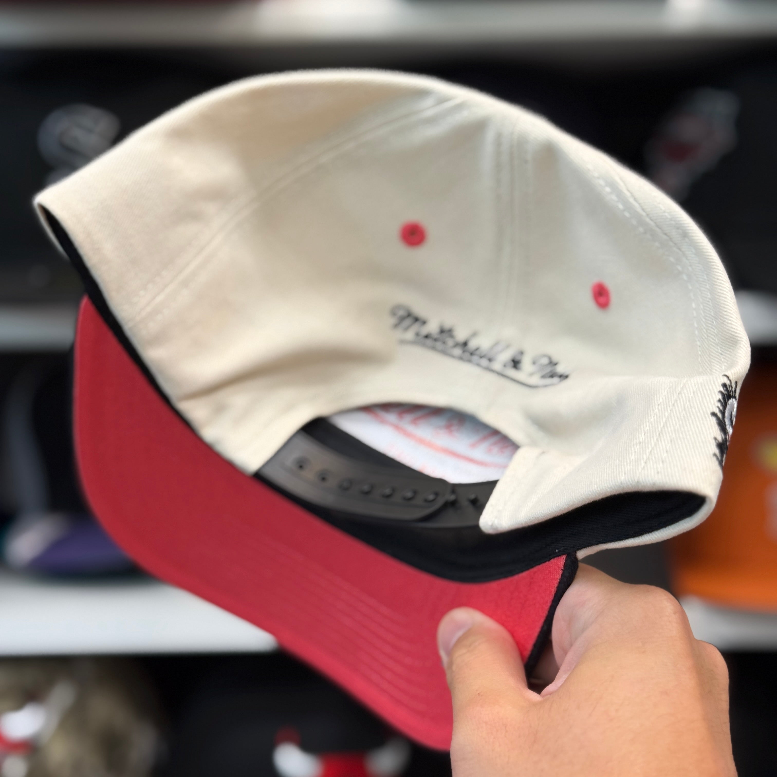 Chicago Bulls Creme/Black A-Frame Mitchell & Ness Snapback - Product Image