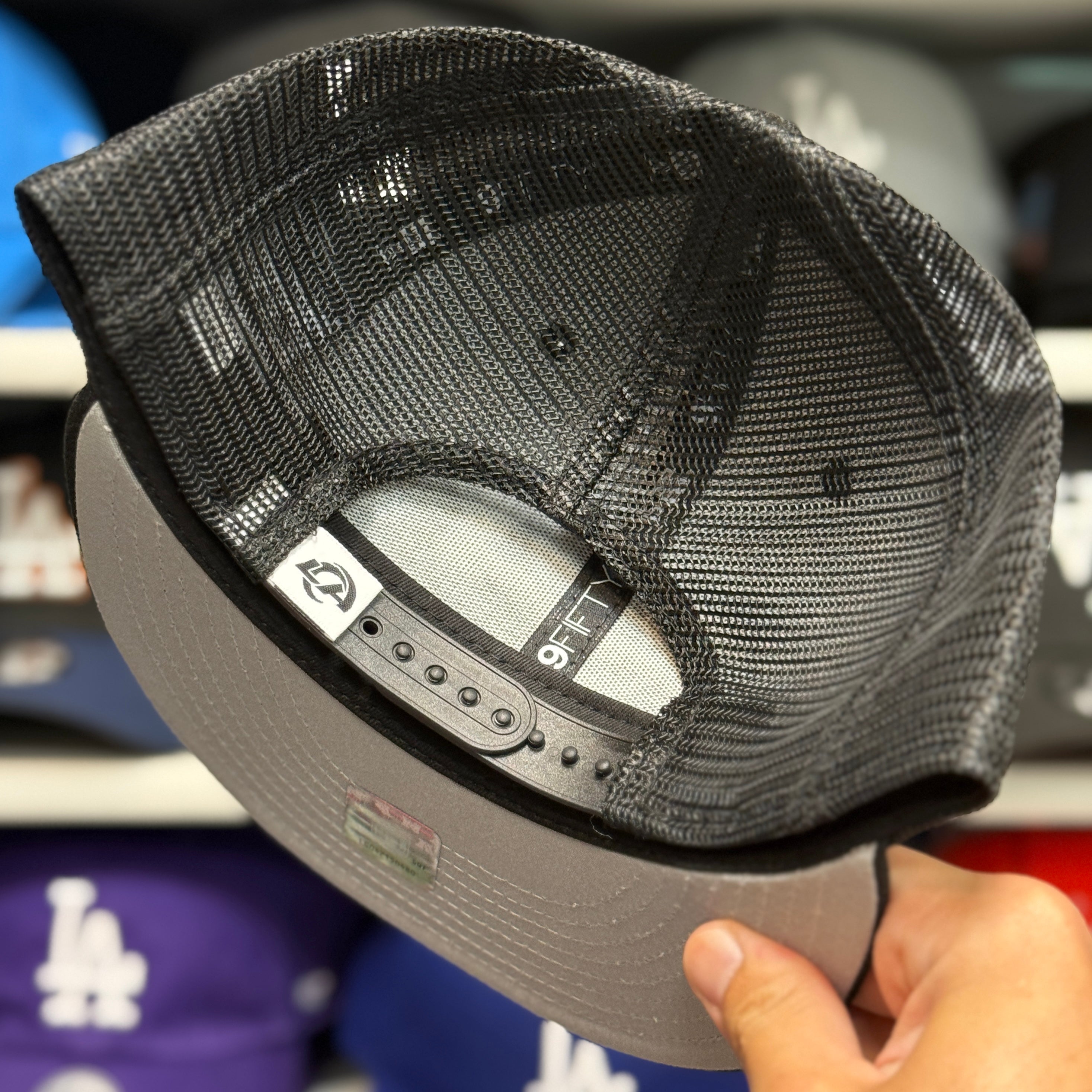 New Era Los Angeles Rams Black/White 9FIFTY Trucker Snapback - Product Image