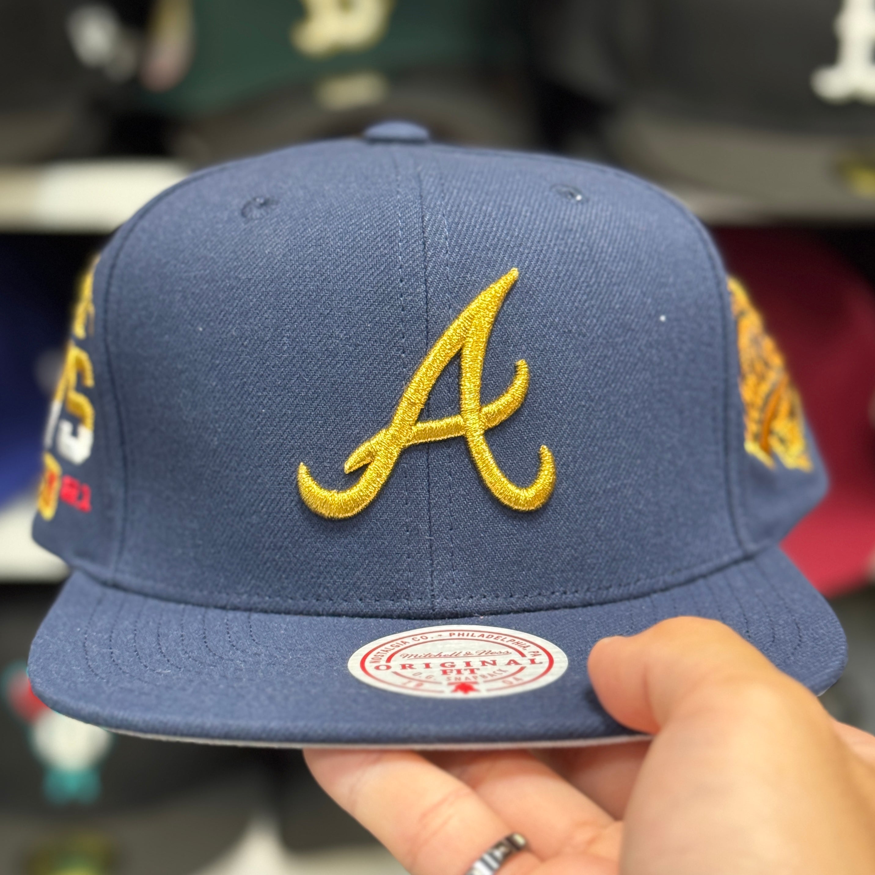 Atlanta Braves 'World Series Identity' Navy/Gold Mitchell & Ness Snapback - Product Image
