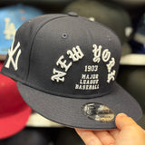 New Era New York Yankees 'Old English Font' Black/White 9FIFTY Snapback