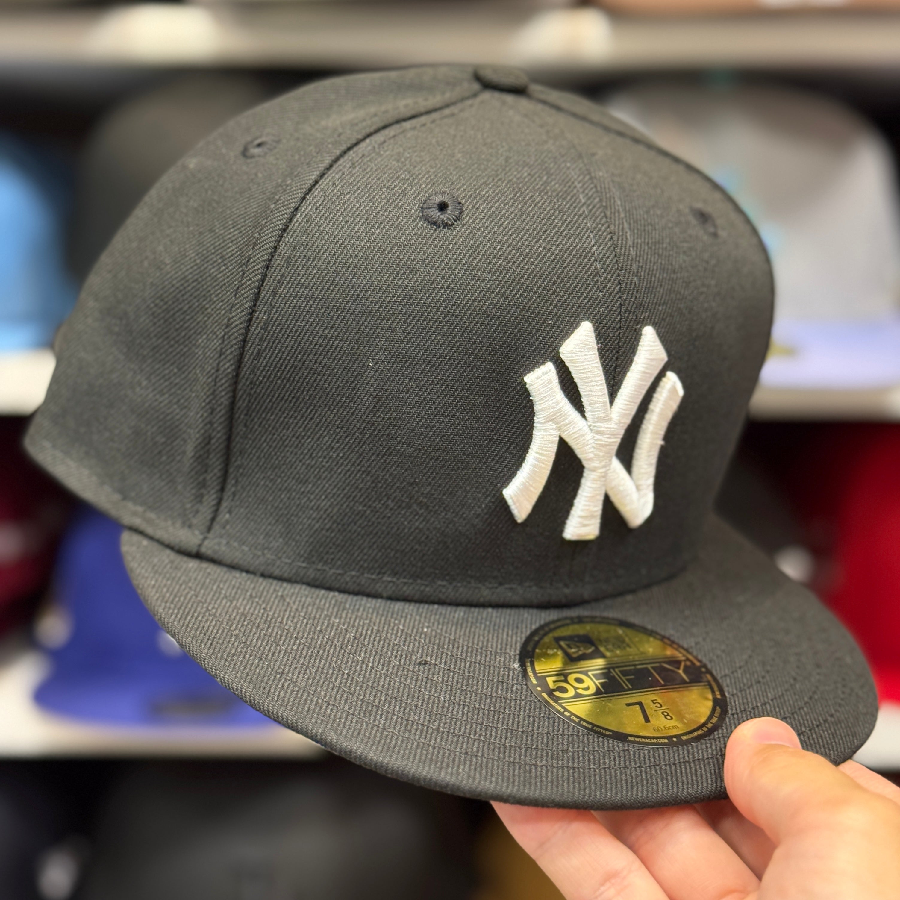 New Era New York Yankees Black 59FIFTY Fitted Hat - Product Image