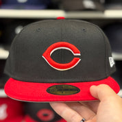 New Era Cincinnati Reds Black/Red 59FIFTY Fitted Hat - Product Image
