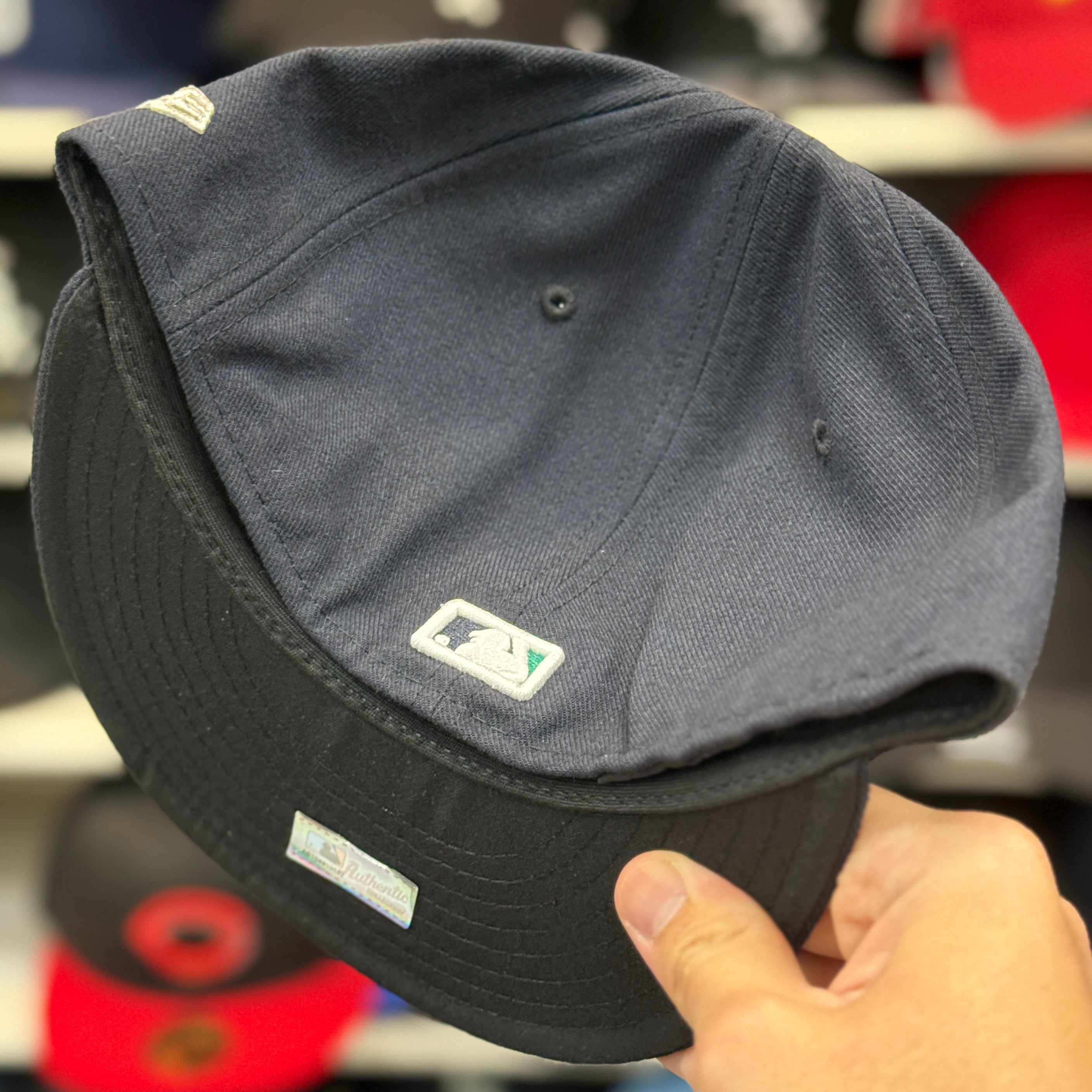 New Era Seattle Mariners Navy 59FIFTY Fitted Hat - Product Image