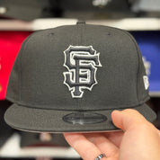 New Era San Francisco Giants 'Outline Logo' Black 9FIFTY Snapback - Product Image