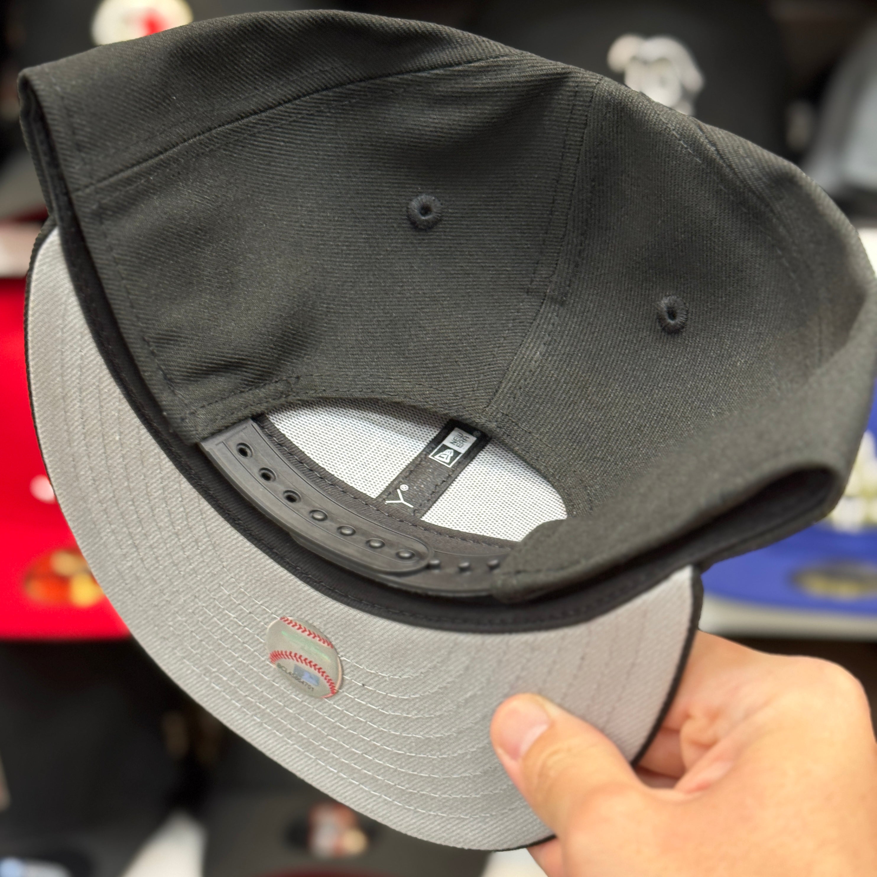 New Era San Francisco Giants 'Outline Logo' Black 9FIFTY Snapback - Product Image