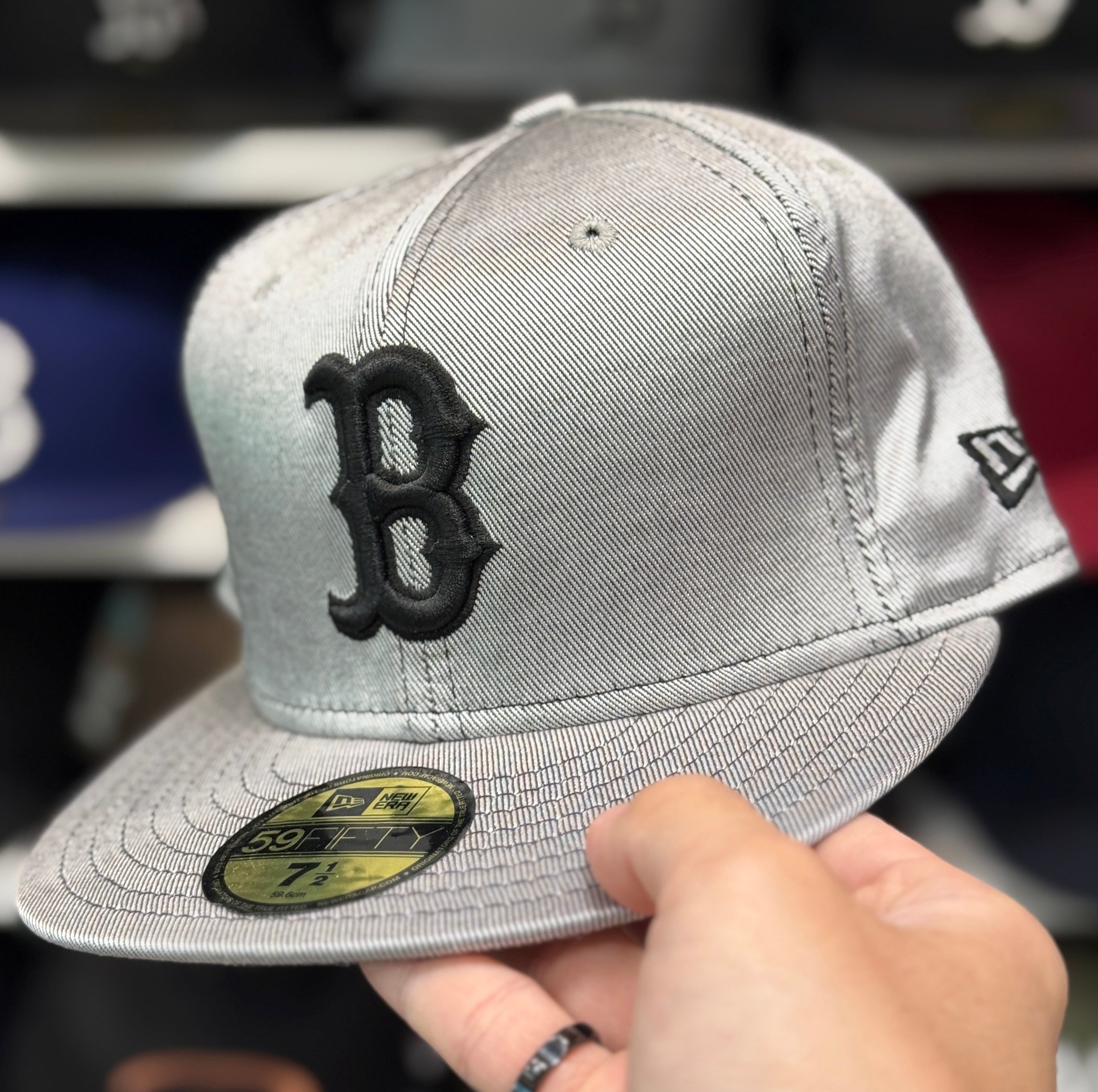 New Era Boston Red Sox Metallic Silver 59FIFTY Fitted Hat - Product Image