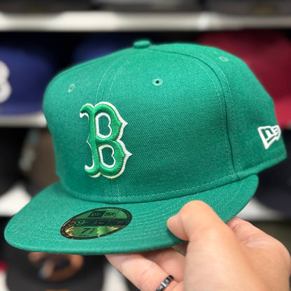 New Era Boston Red Sox Kelly Green 59FIFTY Fitted Hat - Product Image