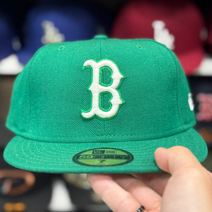 New Era Boston Red Sox Kelly Green 59FIFTY Fitted Hat - Product Image