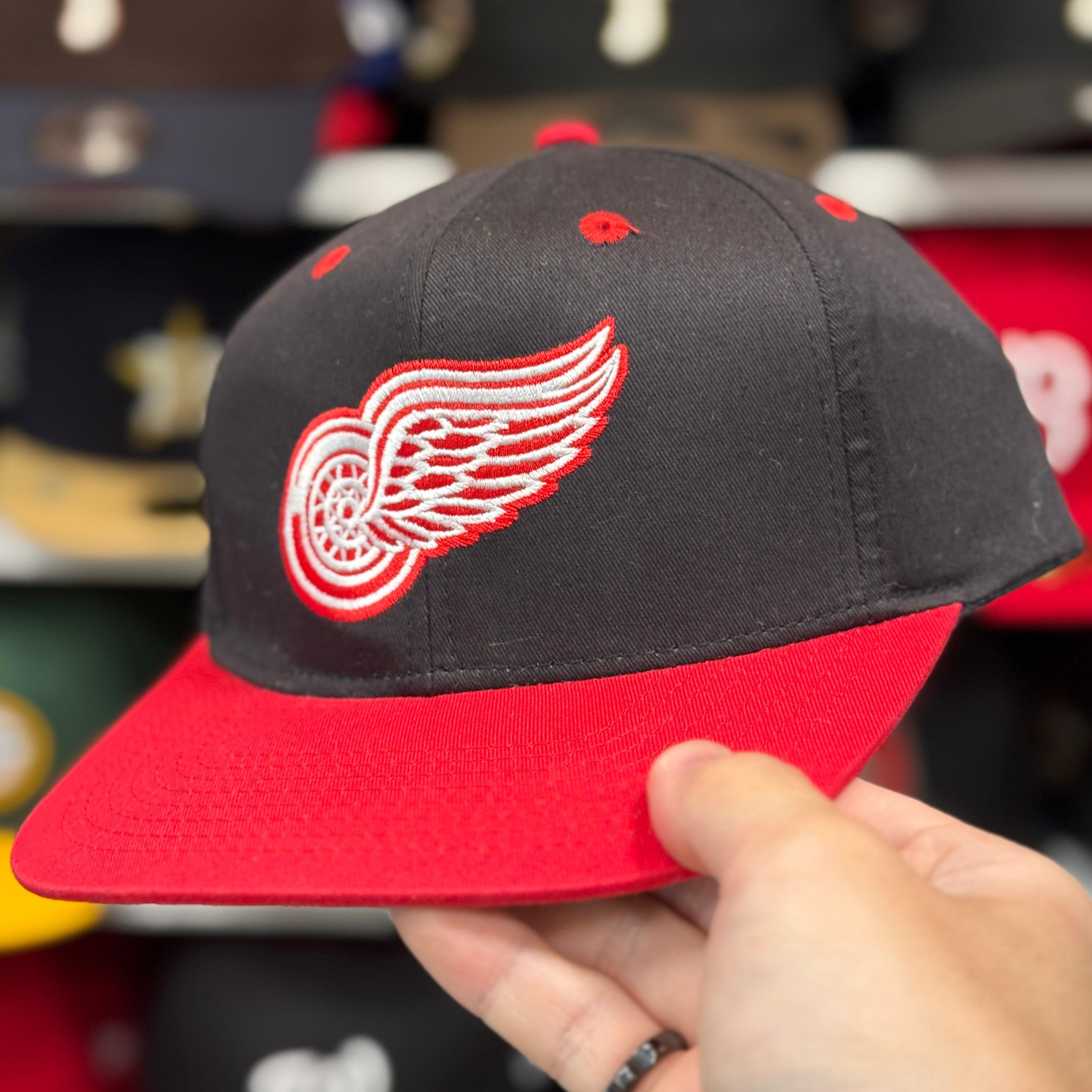 Detroit Red Wings Black/Red Reebok Snapback - Product Image
