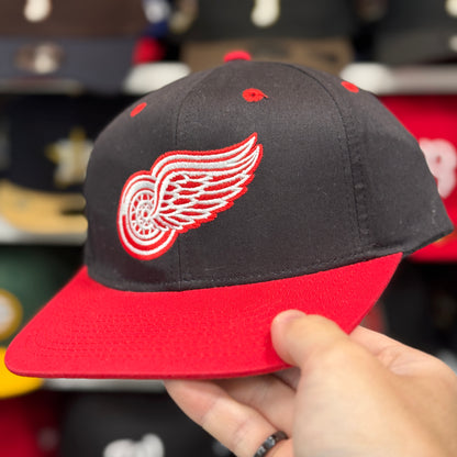Detroit Red Wings Black/Red Reebok Snapback - Product Image