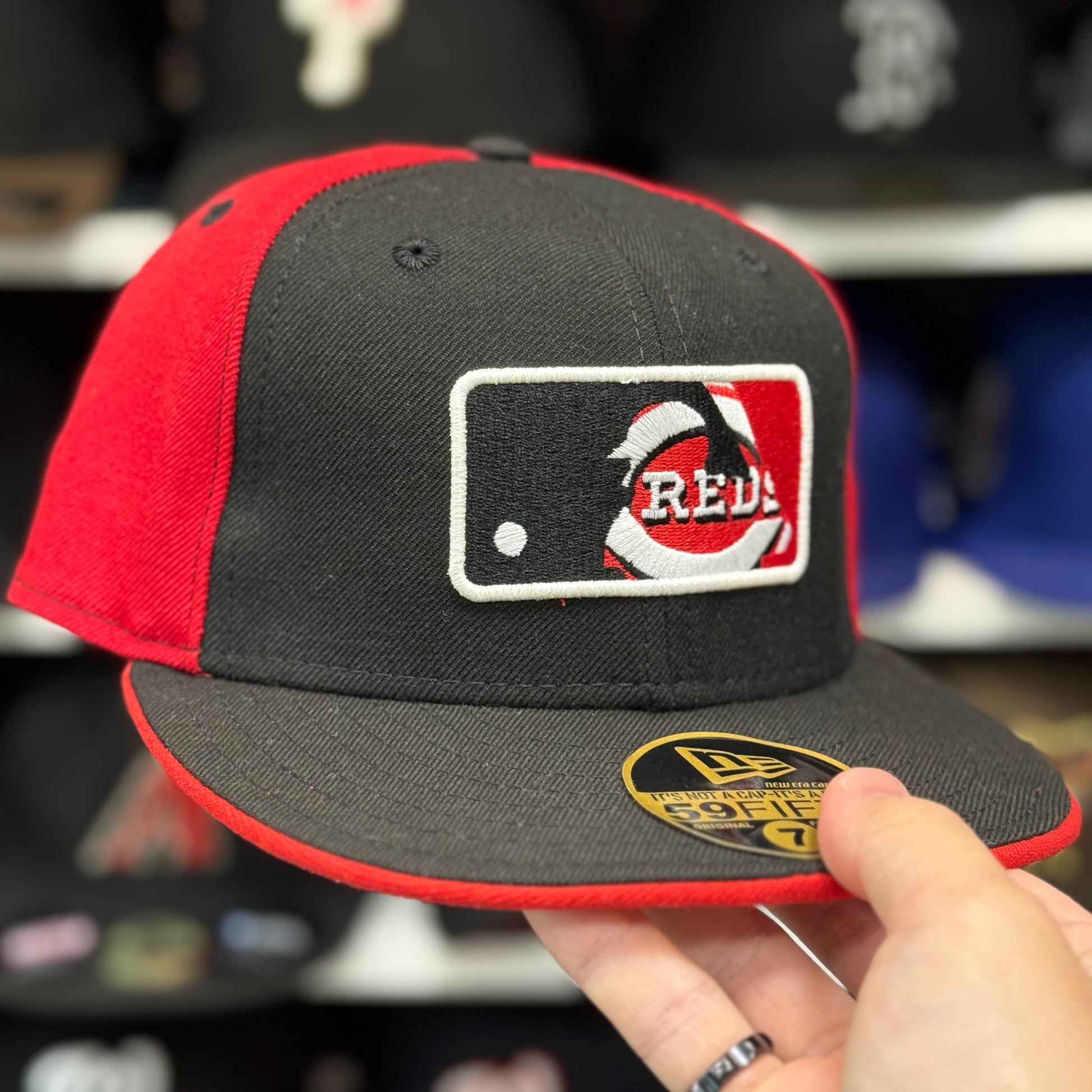 New Era Cincinnati Reds 'Batterman Logo' Black/Red 59FIFTY Fitted Hat - Product Image