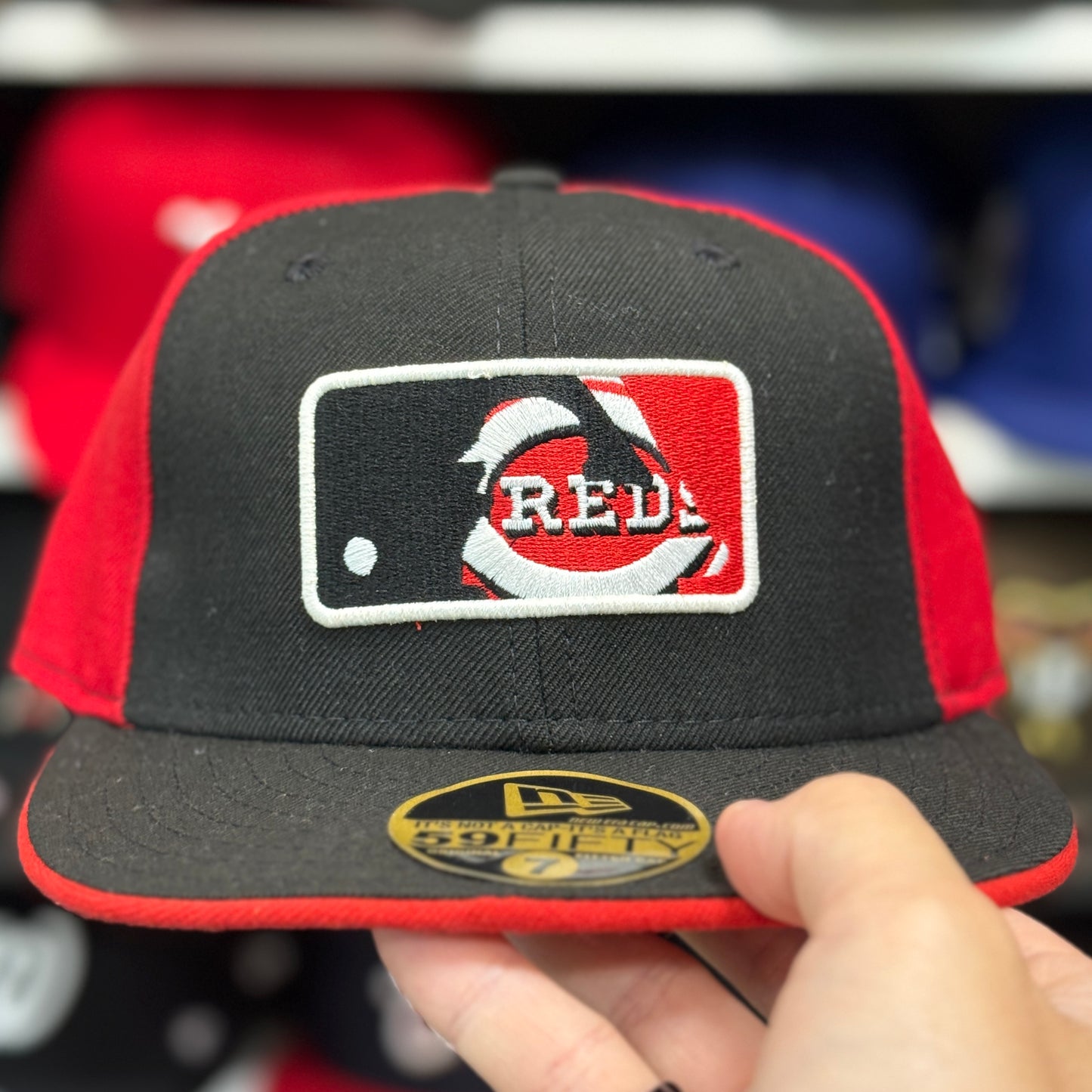 New Era Cincinnati Reds 'Batterman Logo' Black/Red 59FIFTY Fitted Hat - Product Image