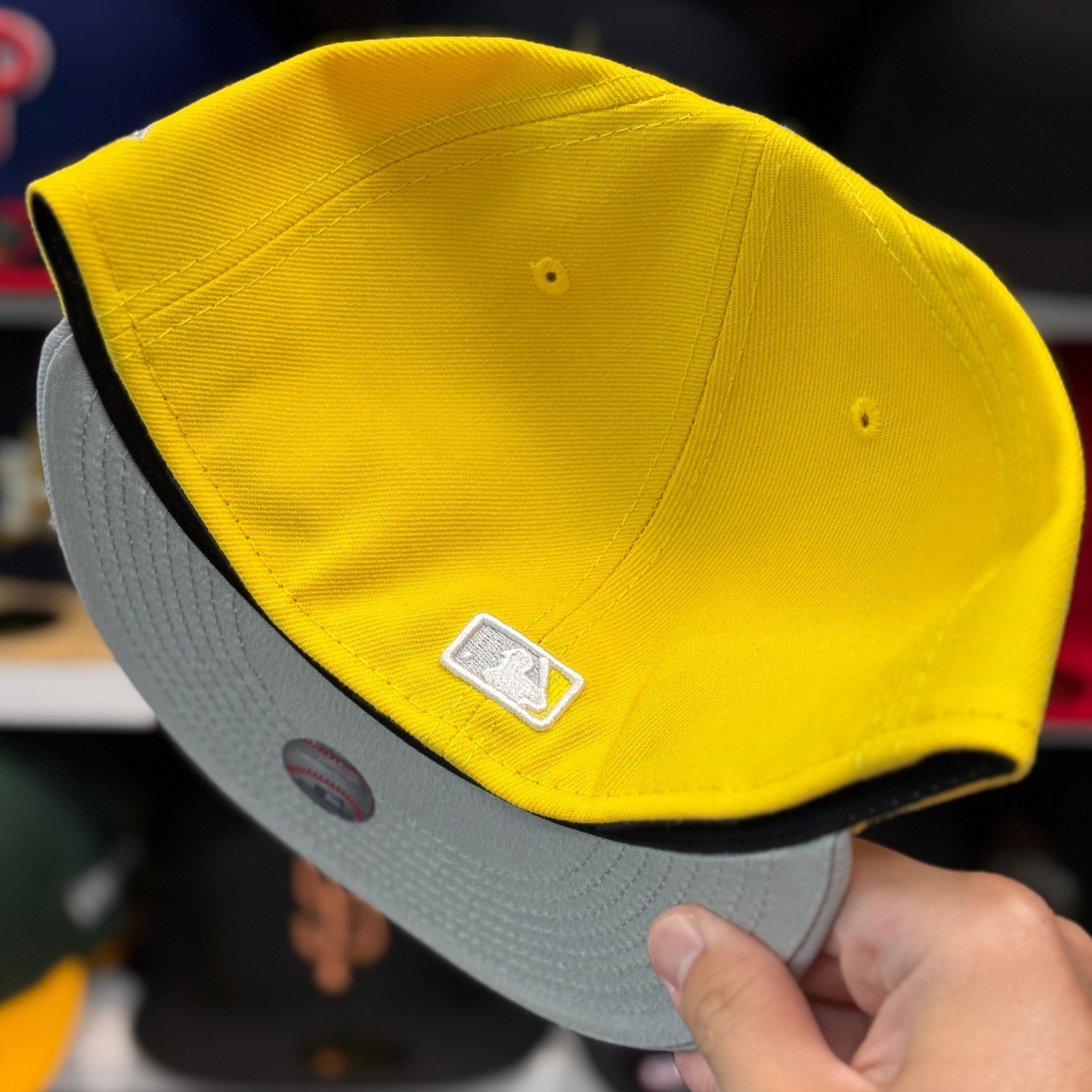 New Era San Francisco Giants Yellow/Silver 59FIFTY Fitted Hat - Product Image