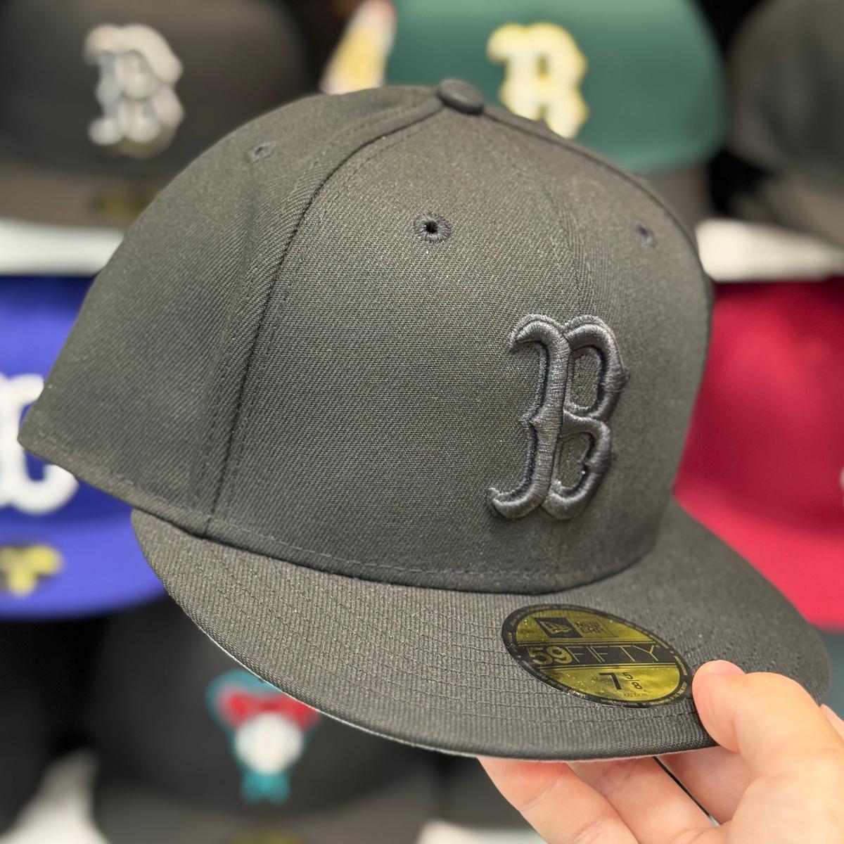 New Era Boston Red Sox All Black 59FIFTY Fitted Hat - Product Image