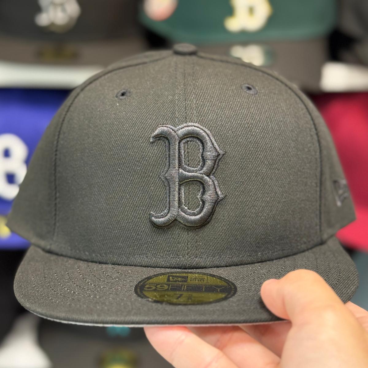 New Era Boston Red Sox All Black 59FIFTY Fitted Hat - Product Image