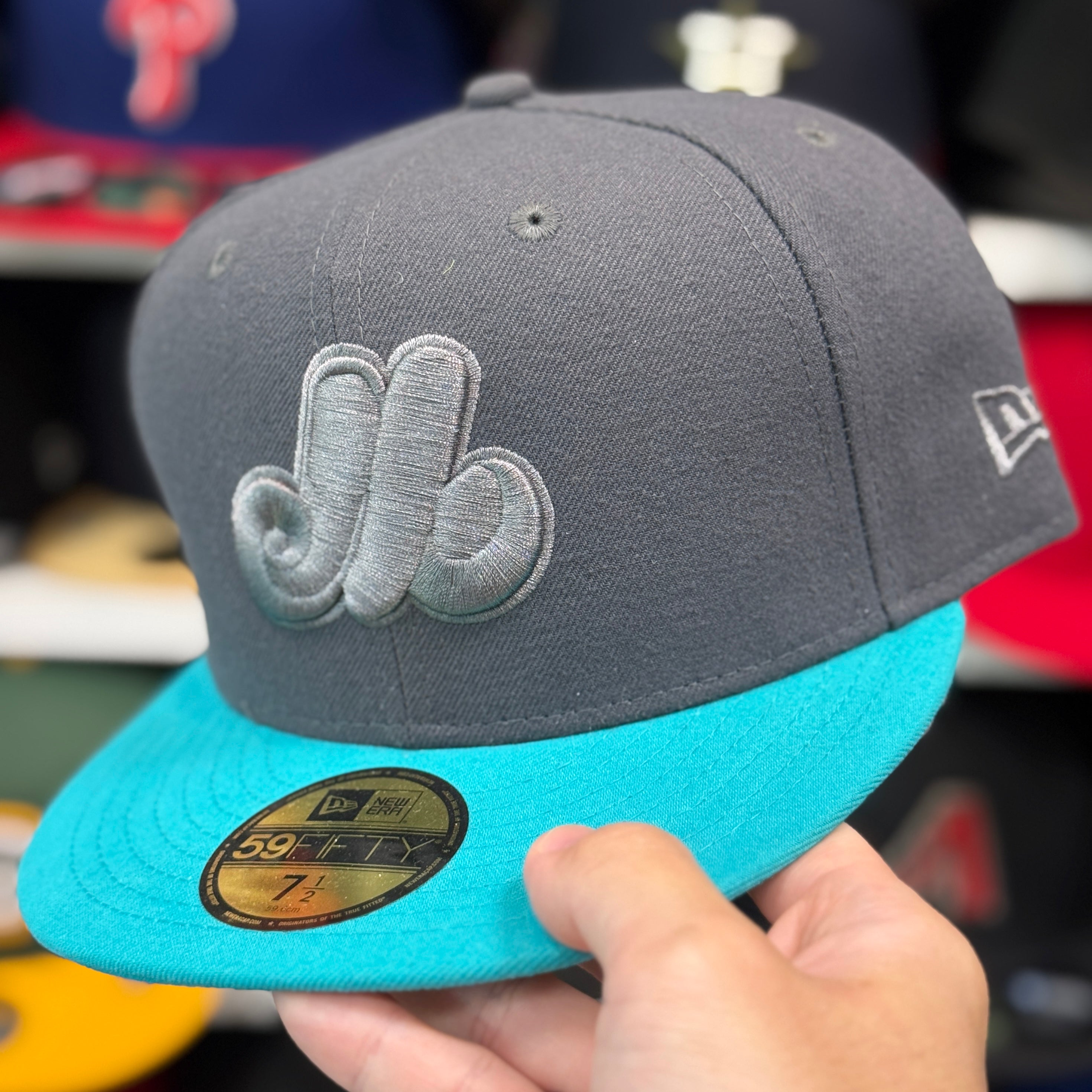 New Era Montreal Expos Dark Grey/Teal 59FIFTY Fitted Hat - Product Image