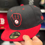 New Era Milwaukee Brewers Black/Red 59FIFTY Fitted Hat - Product Image