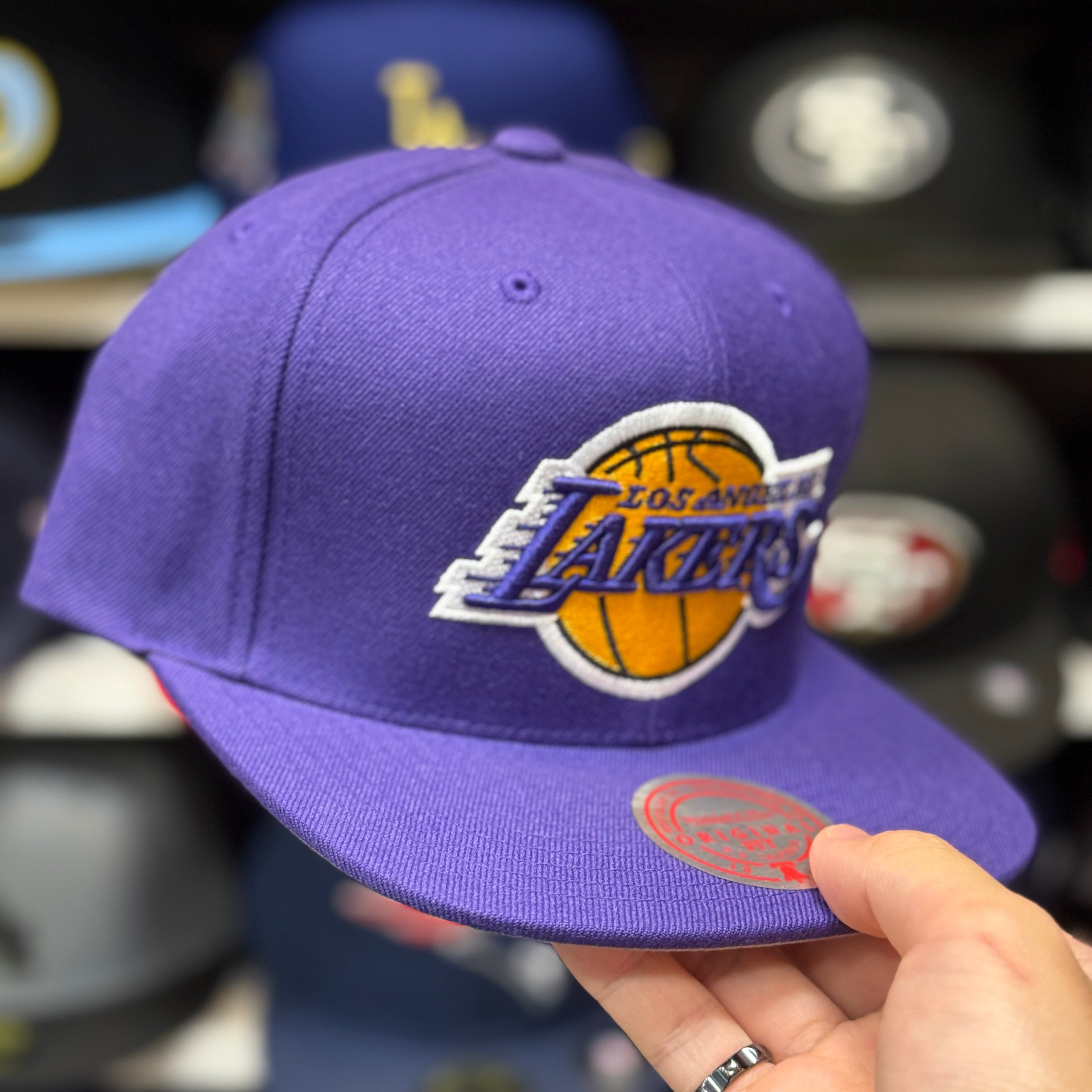 Los Angeles Lakers Purple Mitchell & Ness Snapback - Product Image
