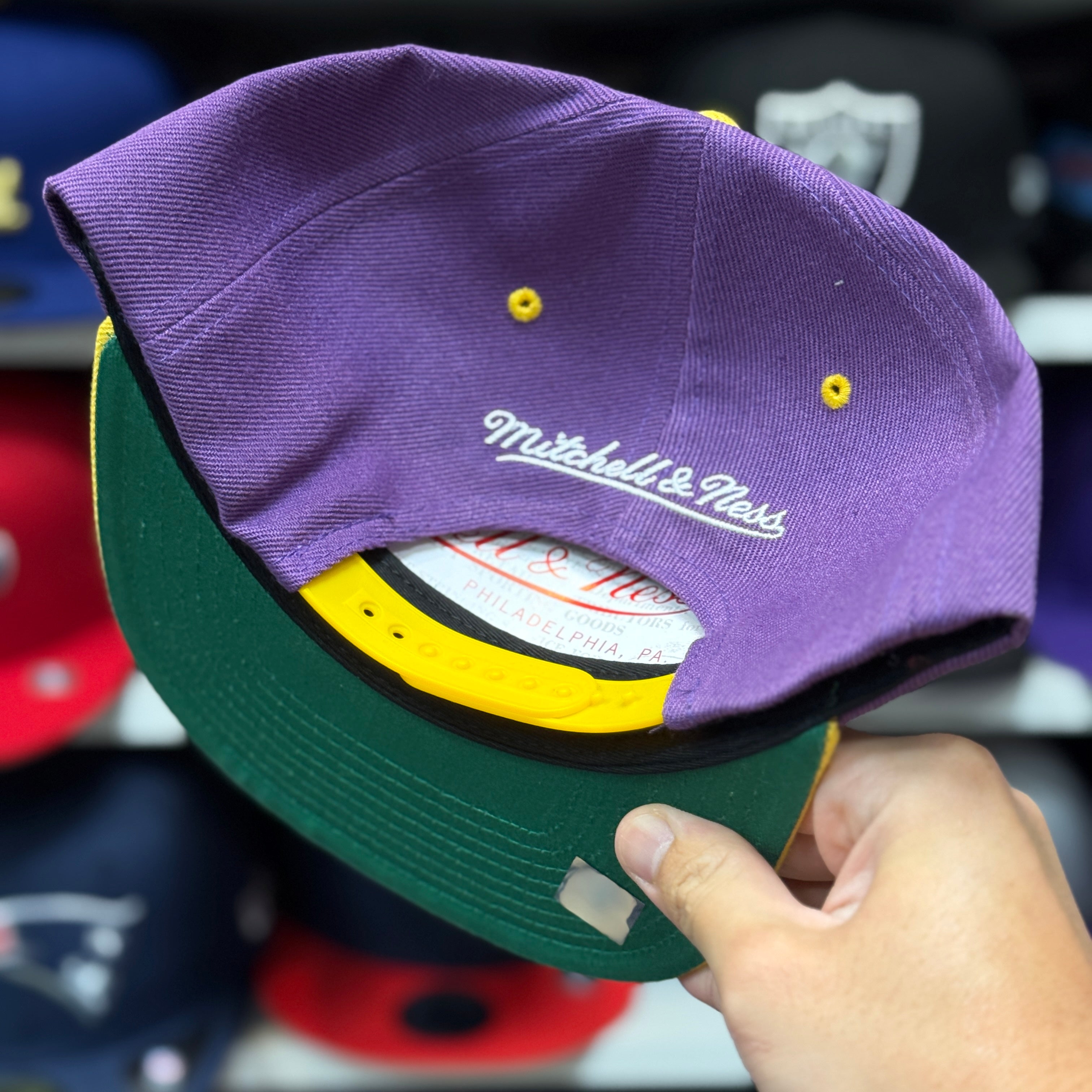Los Angeles Lakers Purple/Yellow Vintage Mitchell & Ness Snapback - Product Image