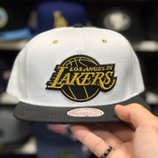 Los Angeles Lakers White/Black Mitchell & Ness Snapback - Product Image