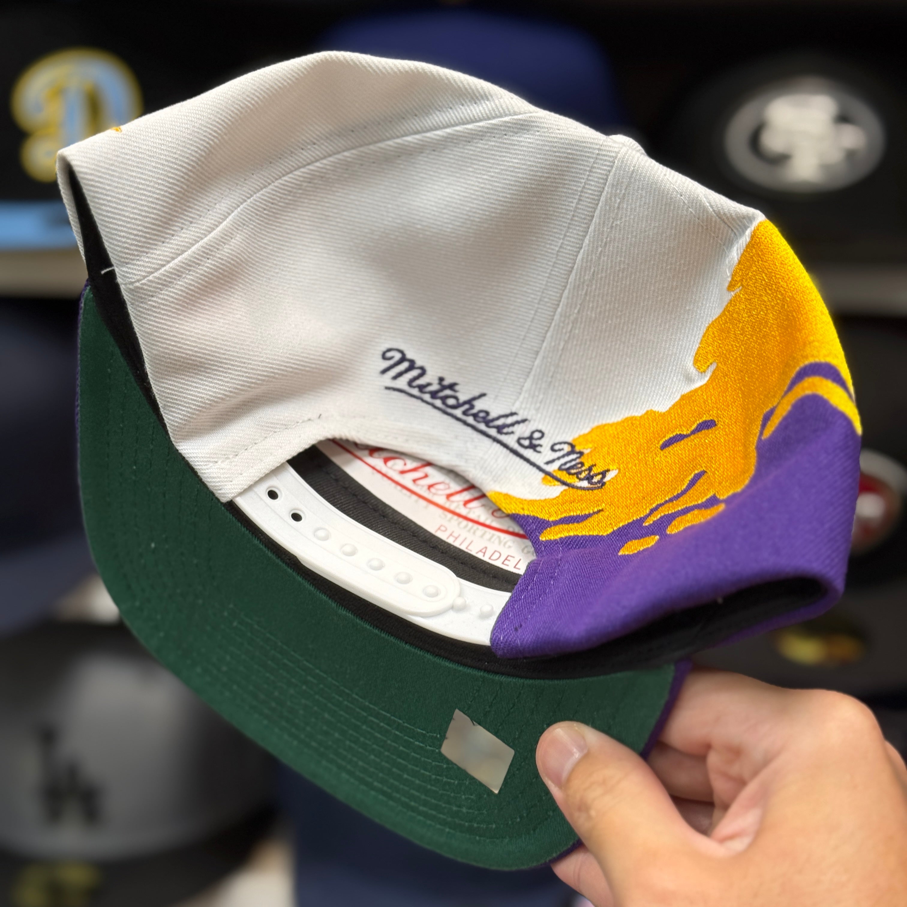 Los Angeles Lakers Multicolor Vintage Mitchell & Ness Snapback - Product Image