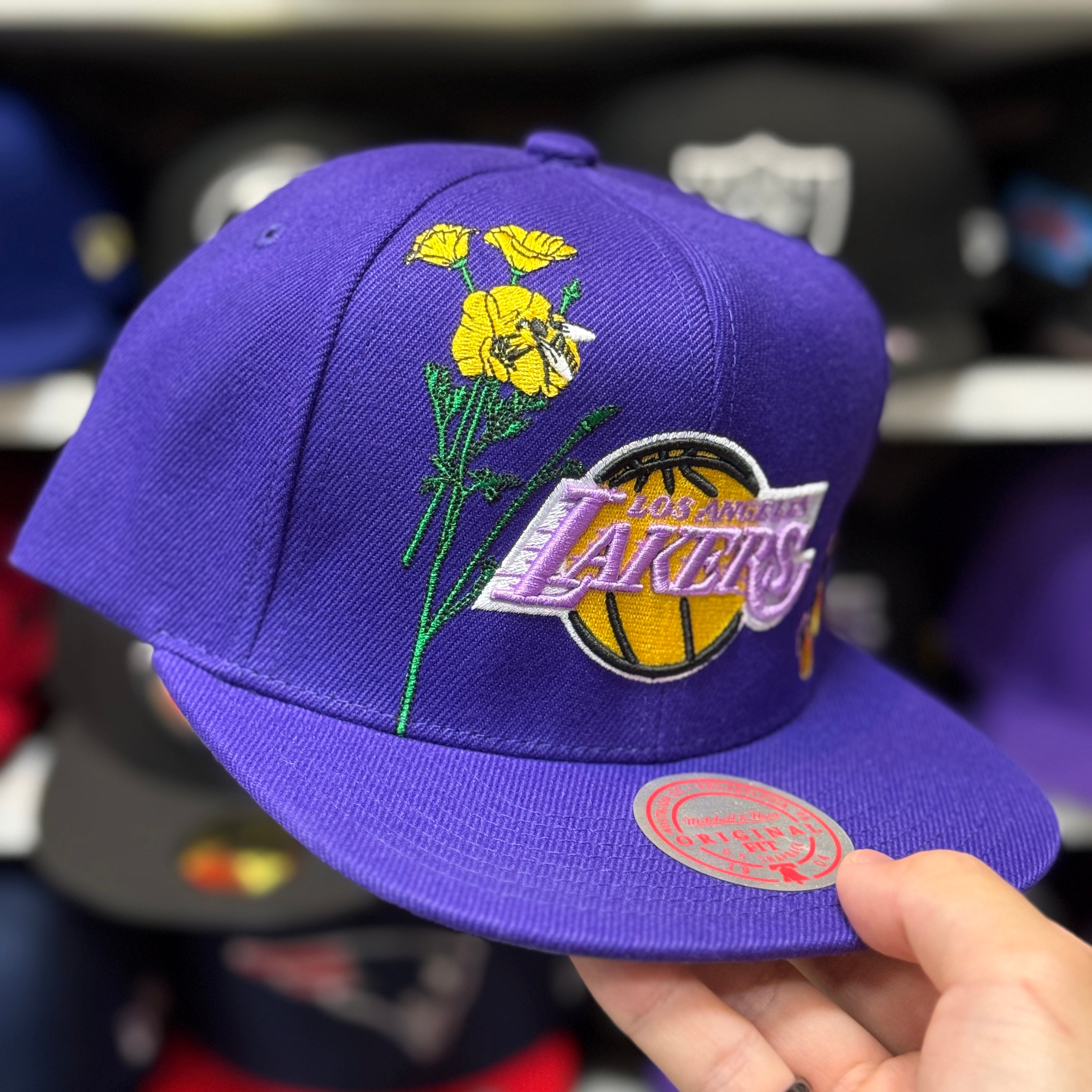 Los Angeles Lakers 'Botanical Series' Purple Mitchell & Ness Snapback - Product Image