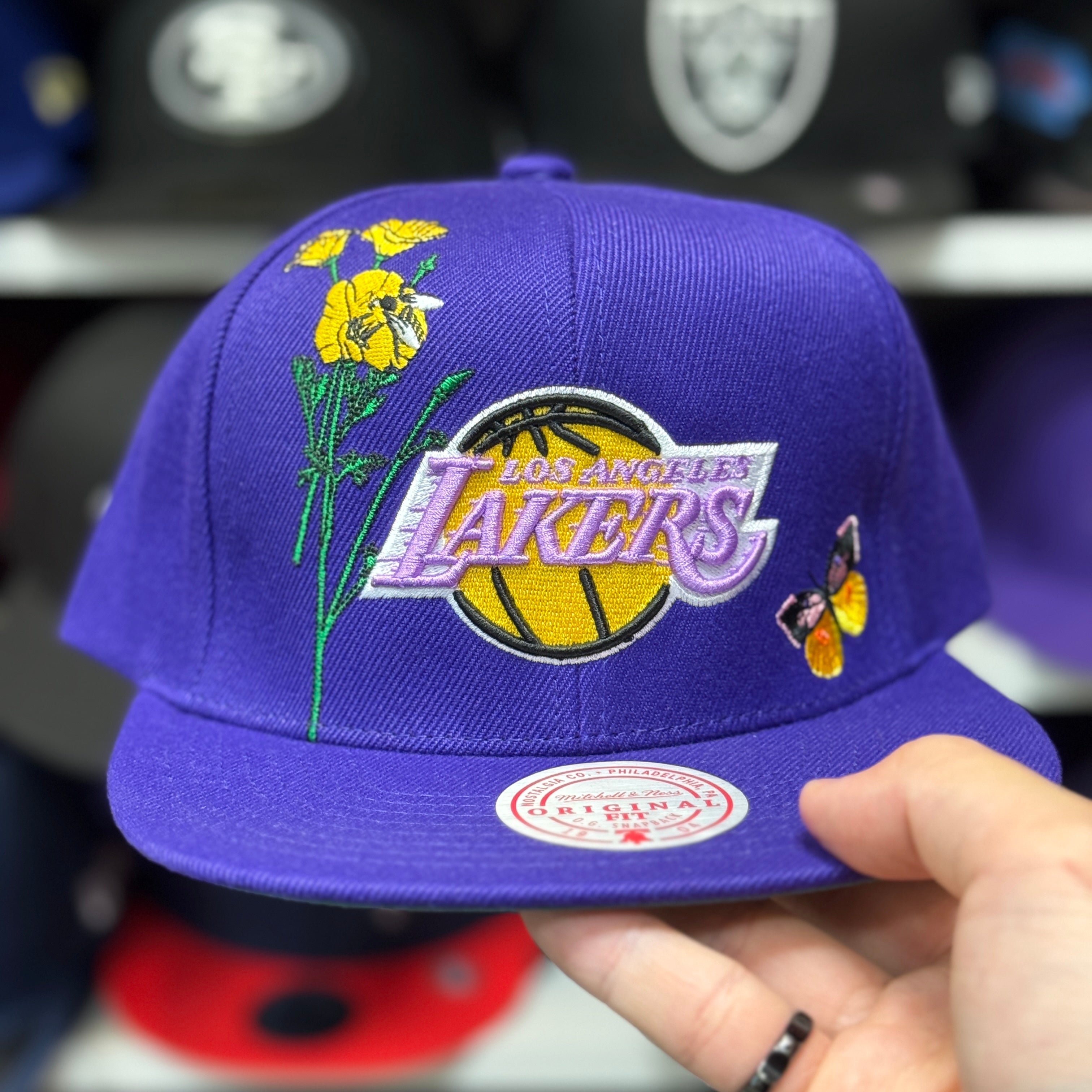 Los Angeles Lakers 'Botanical Series' Purple Mitchell & Ness Snapback - Product Image