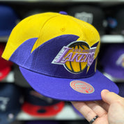 Los Angeles Lakers Yellow/Purple Vintage Mitchell & Ness Snapback - Product Image