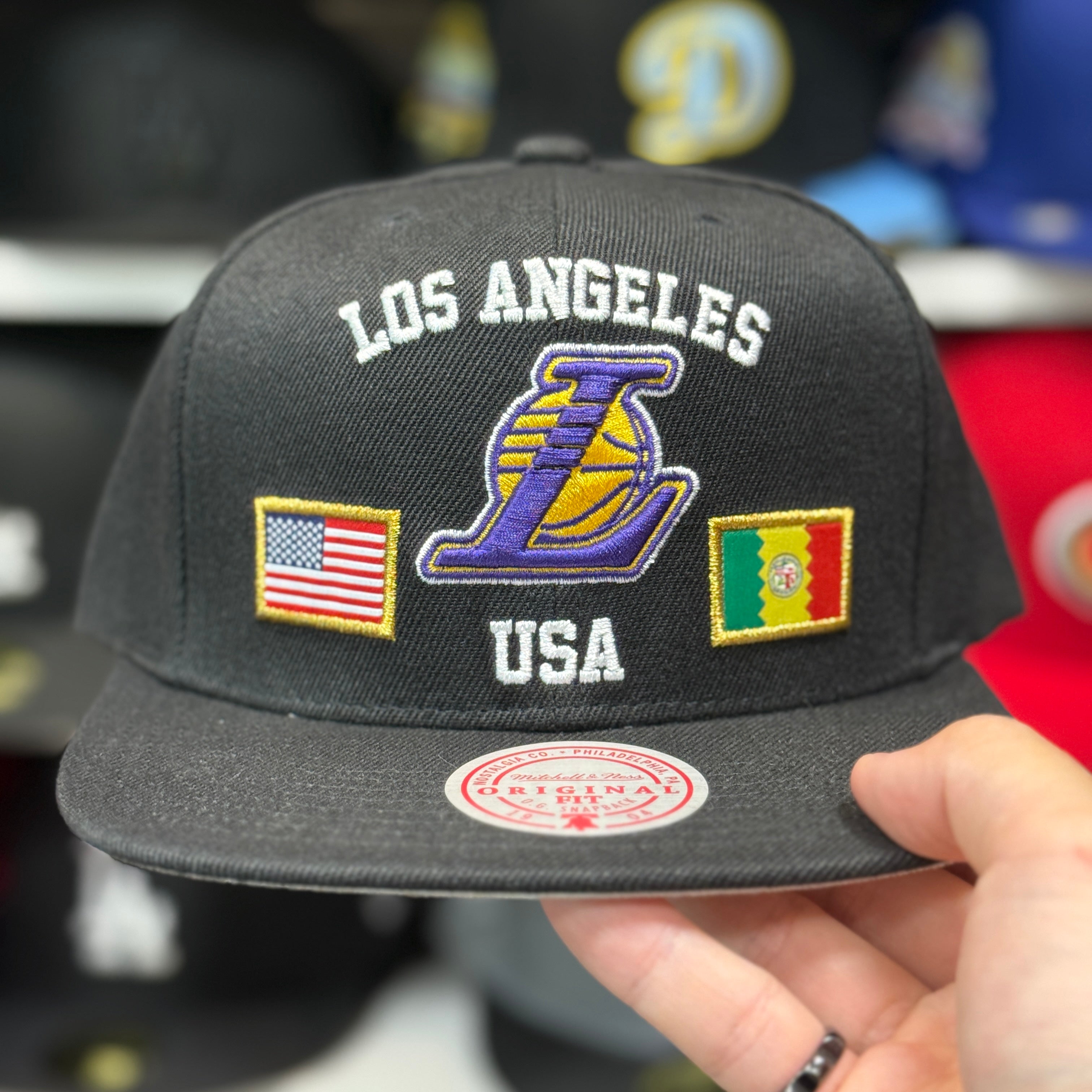 Los Angeles Lakers 'USA Pride' Black Mitchell & Ness Snapback - Product Image