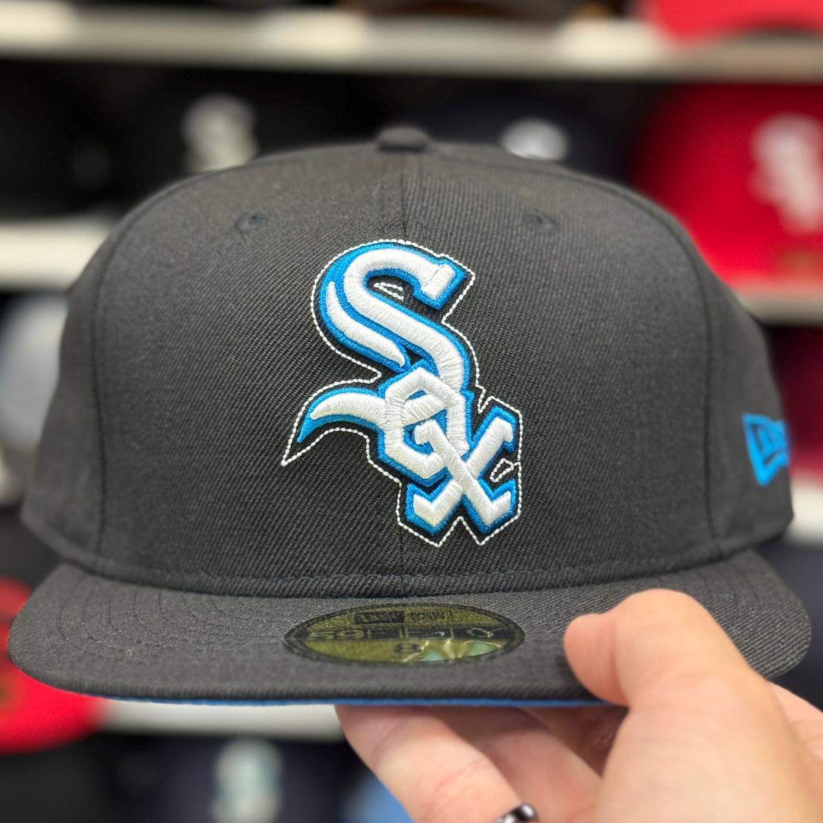 New Era Chicago White Sox 'Outline Logo' Black 59FIFTY Fitted Hat - Product Image