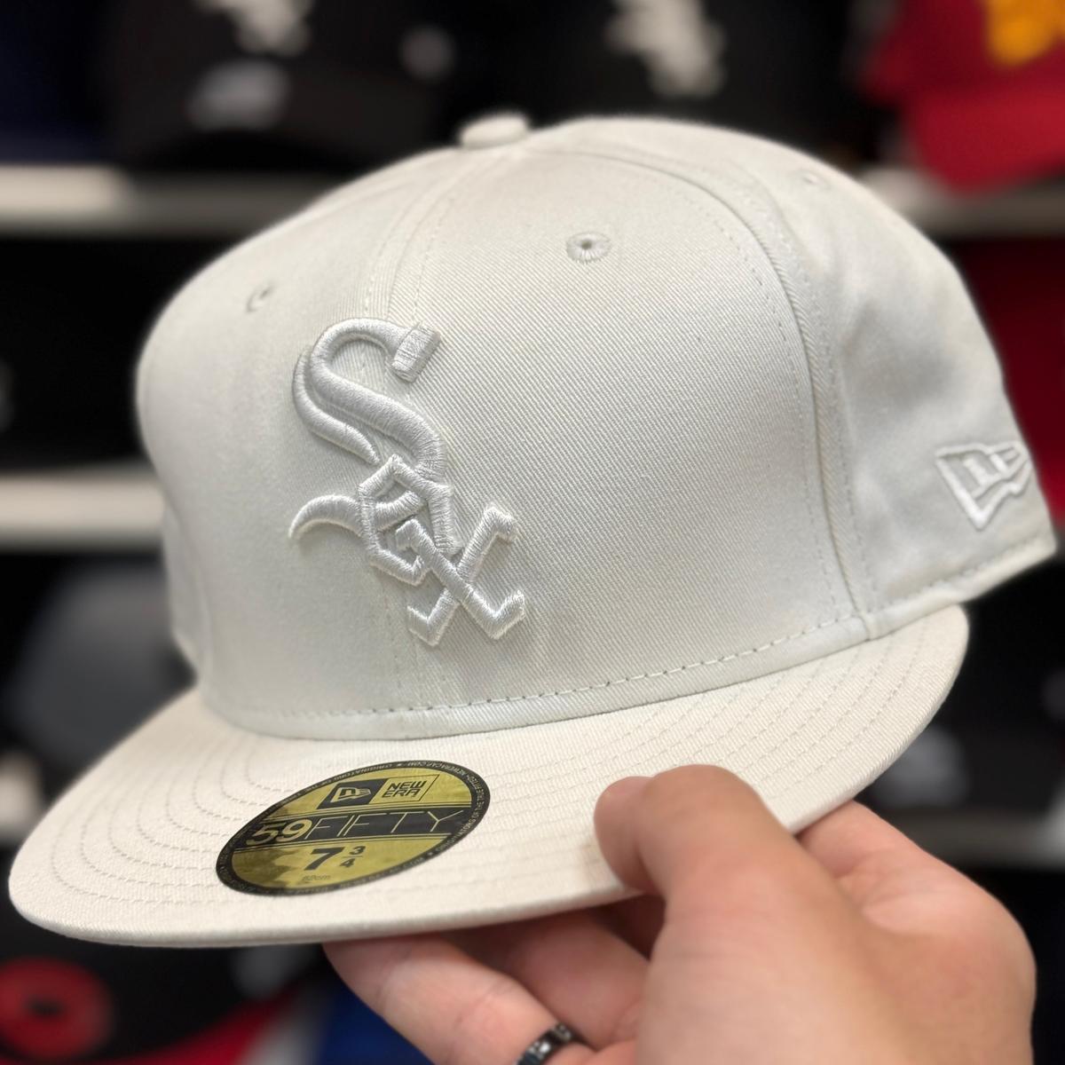 New Era Chicago White Sox All White 59FIFTY Fitted Hat - Product Image