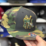 New York Yankees Camouflage Twin Enterprises Fitted Hat - Product Image