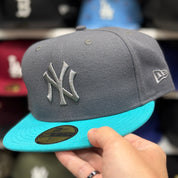 New Era New York Yankees Grey/Turquoise 59FIFTY Fitted Hat - Product Image