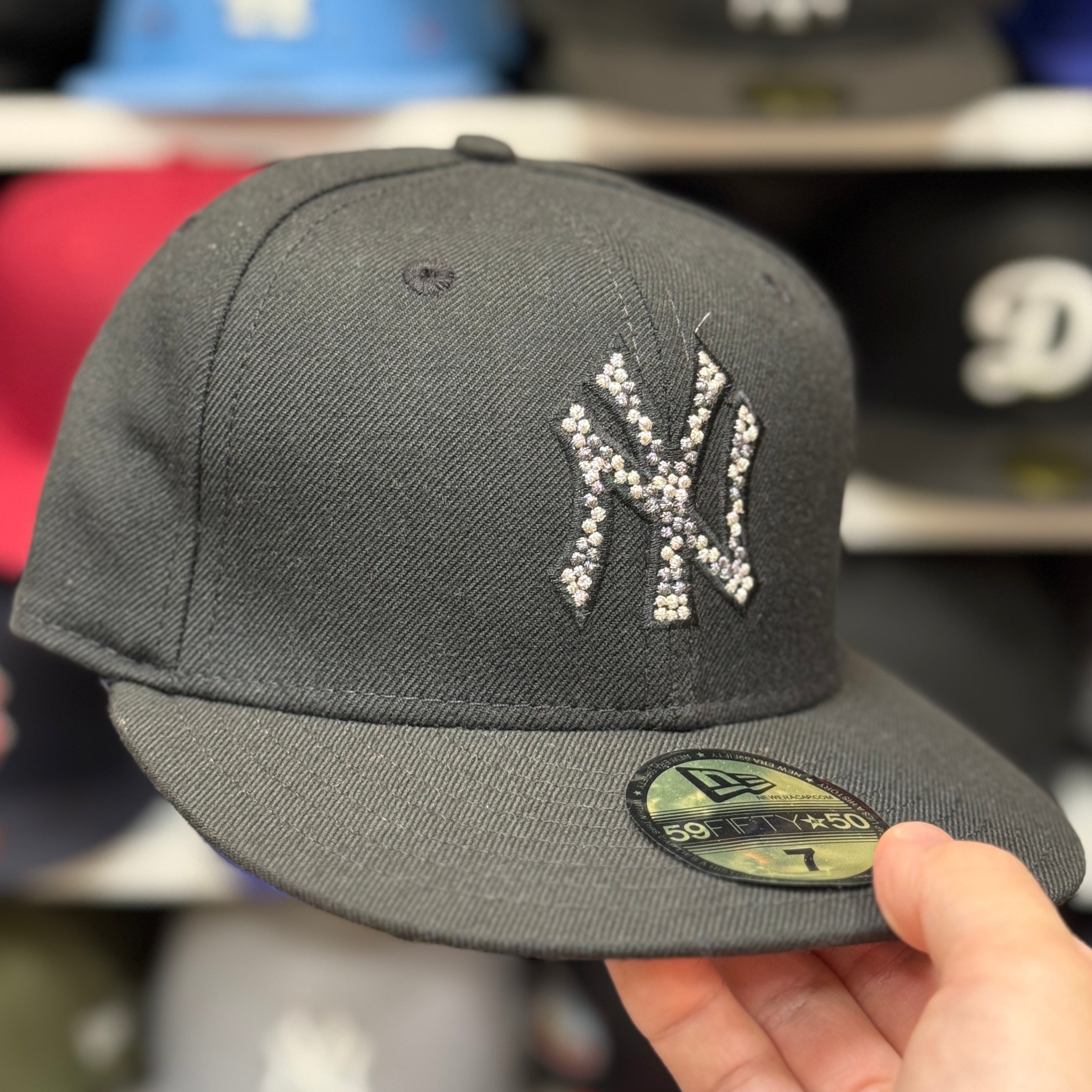 New Era New York Yankees 'Pebble Logo' Black 59FIFTY Fitted Hat - Product Image