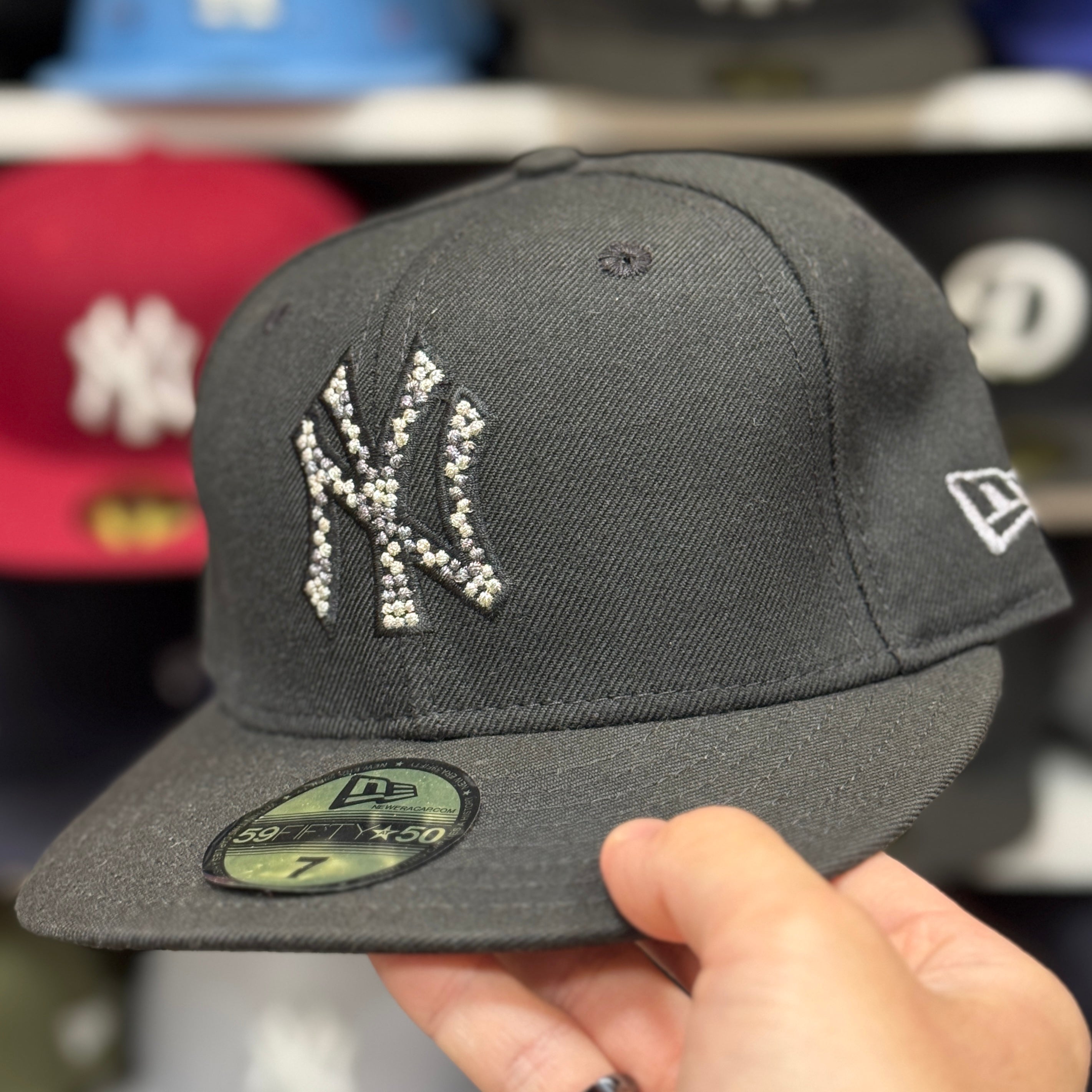 New Era New York Yankees 'Pebble Logo' Black 59FIFTY Fitted Hat - Product Image