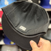 New Era New York Yankees 'Pebble Logo' Black 59FIFTY Fitted Hat - Product Image